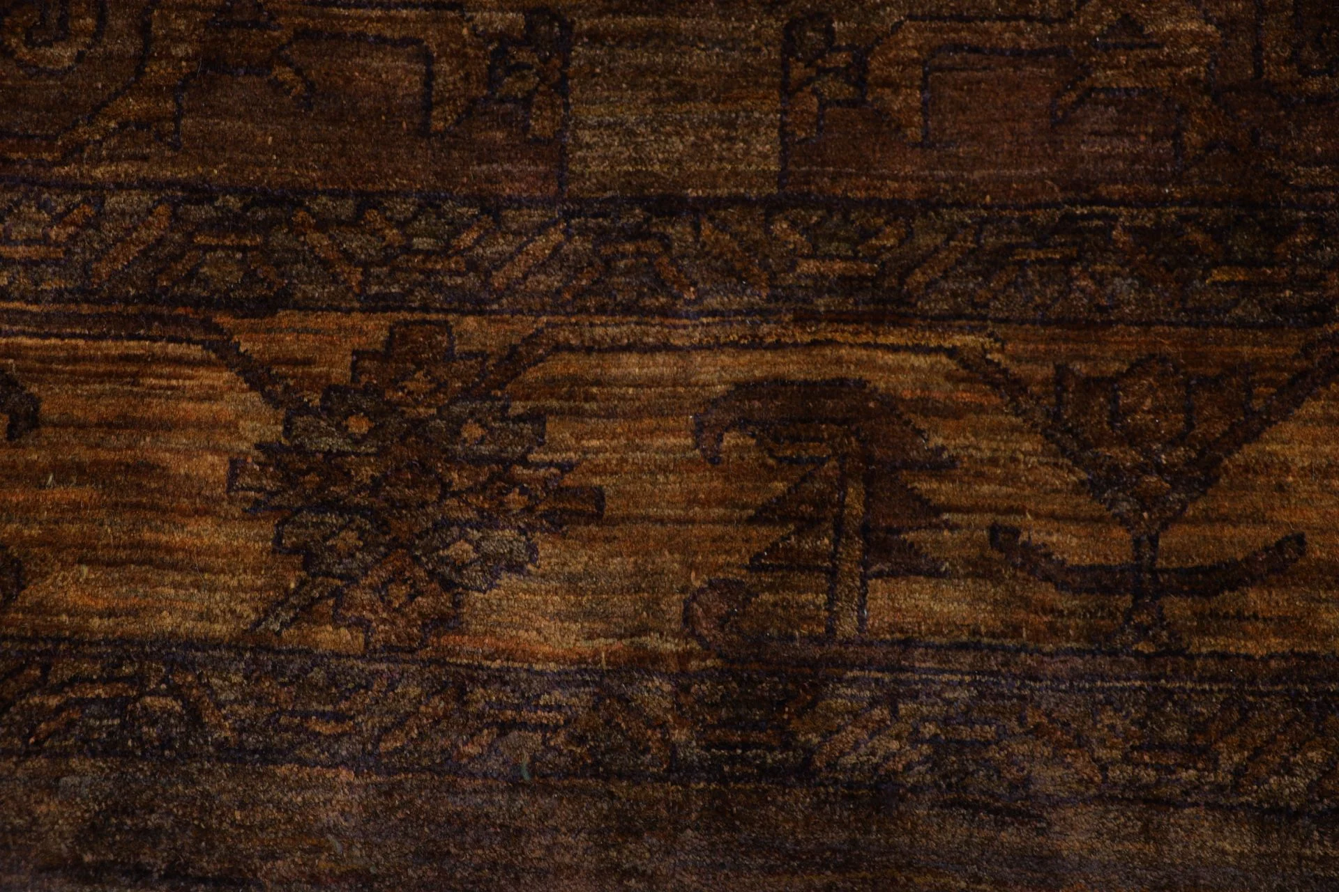 Wool Qashqai Persian Rug 205 × 283 cm, hand-knotted - Image 8