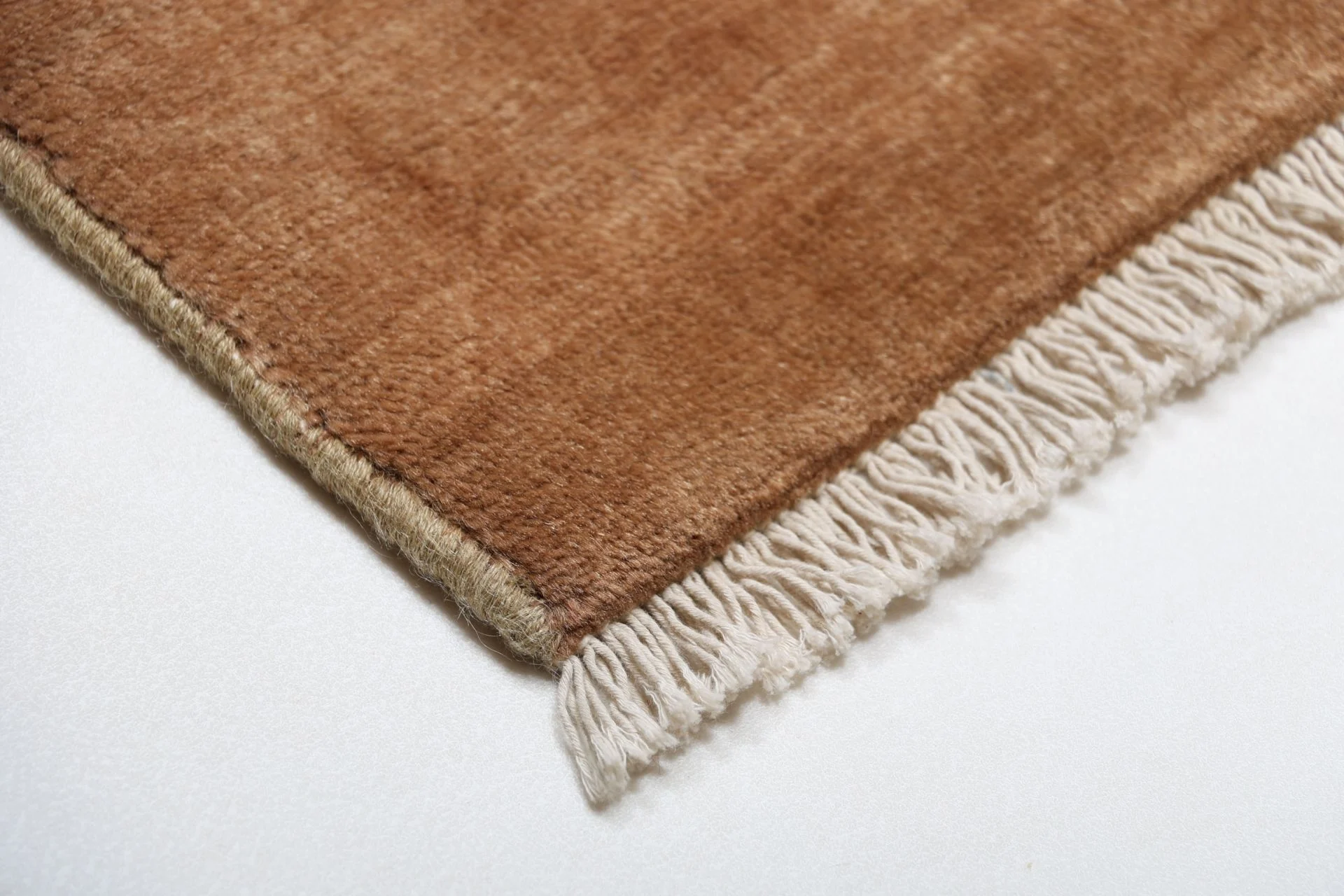 Hand-Knotted Sarouk Persian Rug, 198 × 209 cm, Wool - Image 6