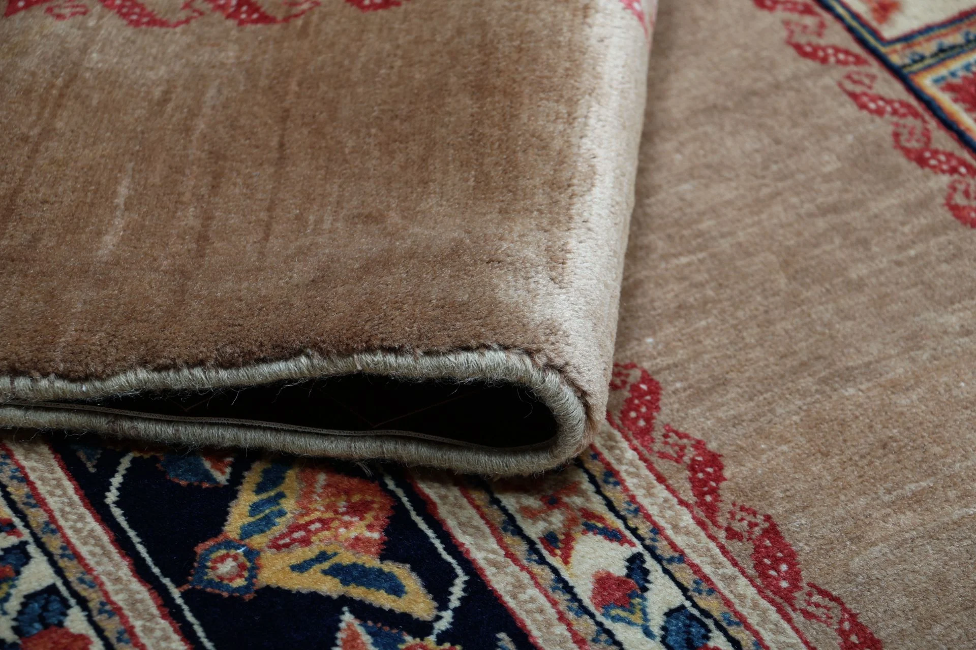 Hand-Knotted Sarouk Persian Rug, 198 × 209 cm, Wool - Image 10