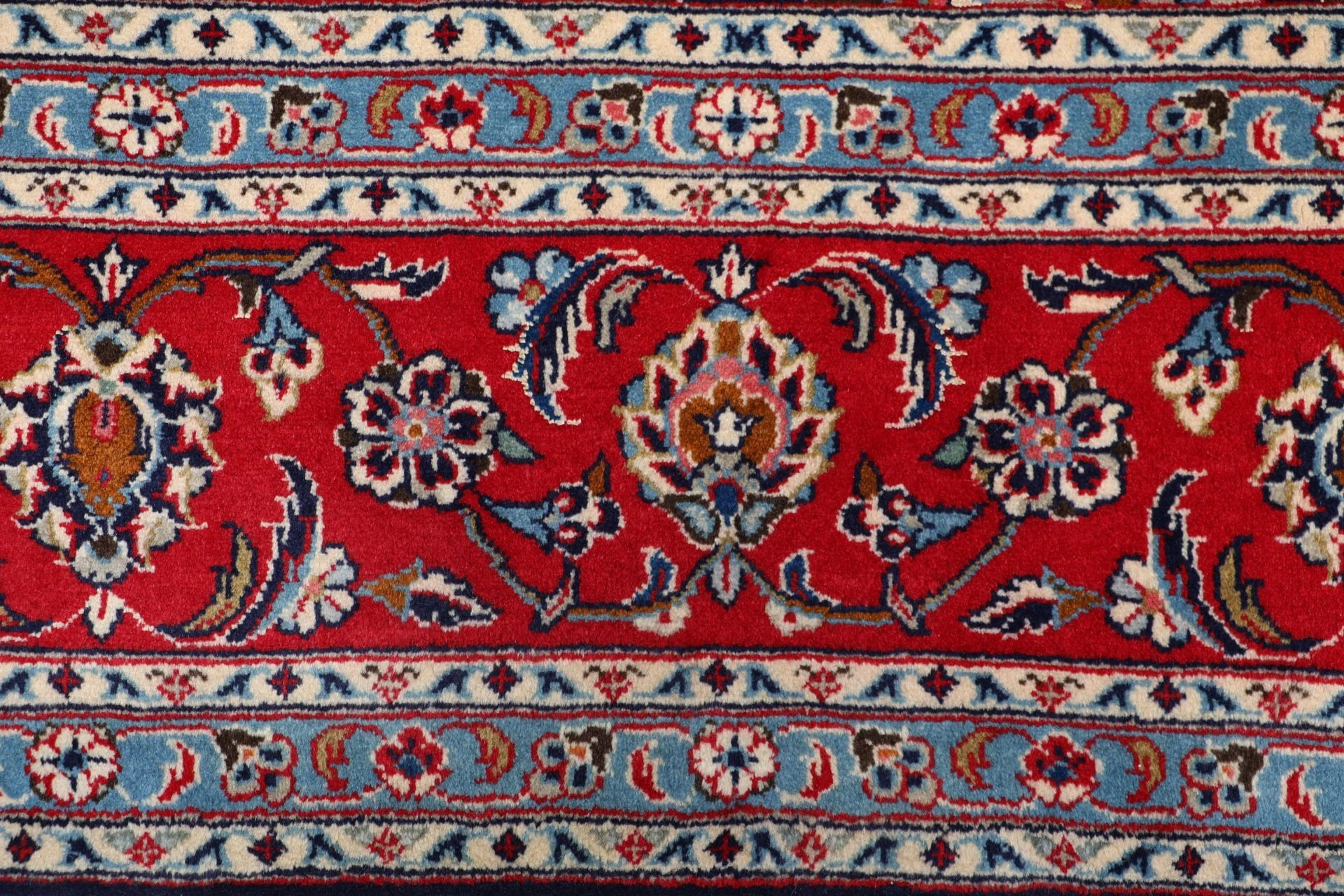 Hand-Knotted Kashan Persian Rug, 200 × 287 cm, Wool - Image 8