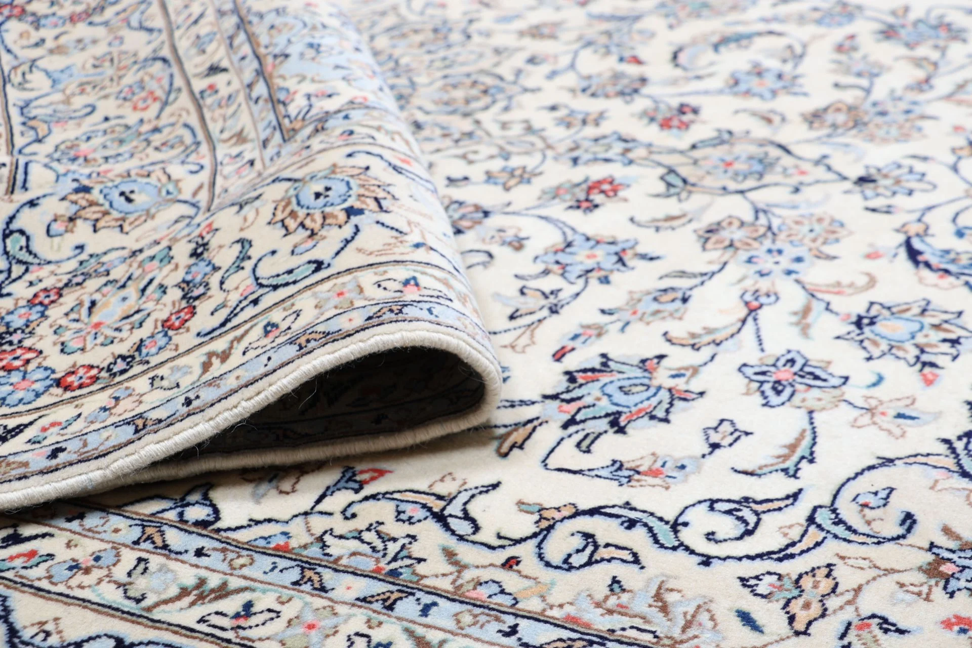 Kashan Persian Rug 197 × 294 cm in Wool, hand-knotted - Image 10