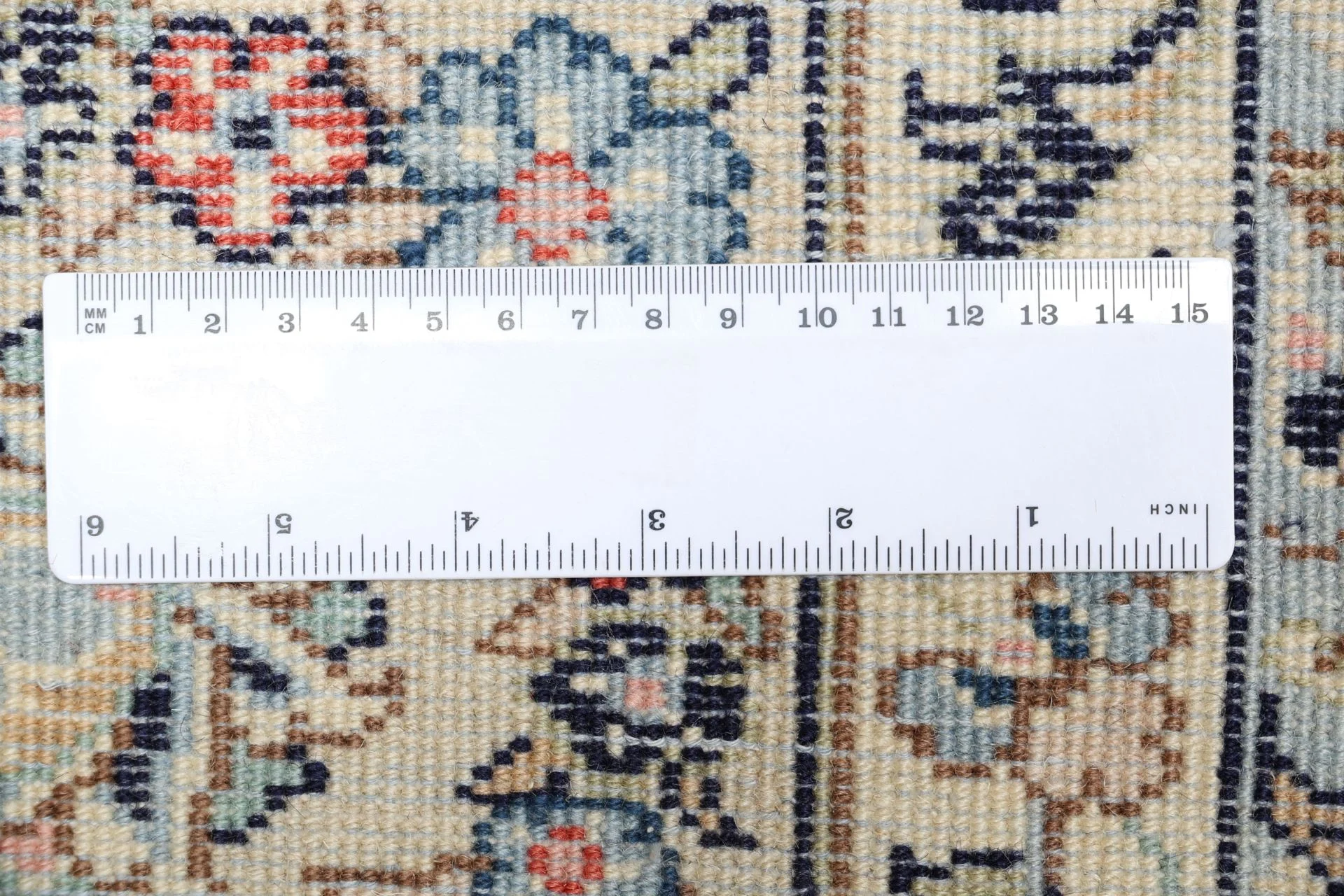 Kashan Persian Rug 197 × 294 cm in Wool, hand-knotted - Image 11