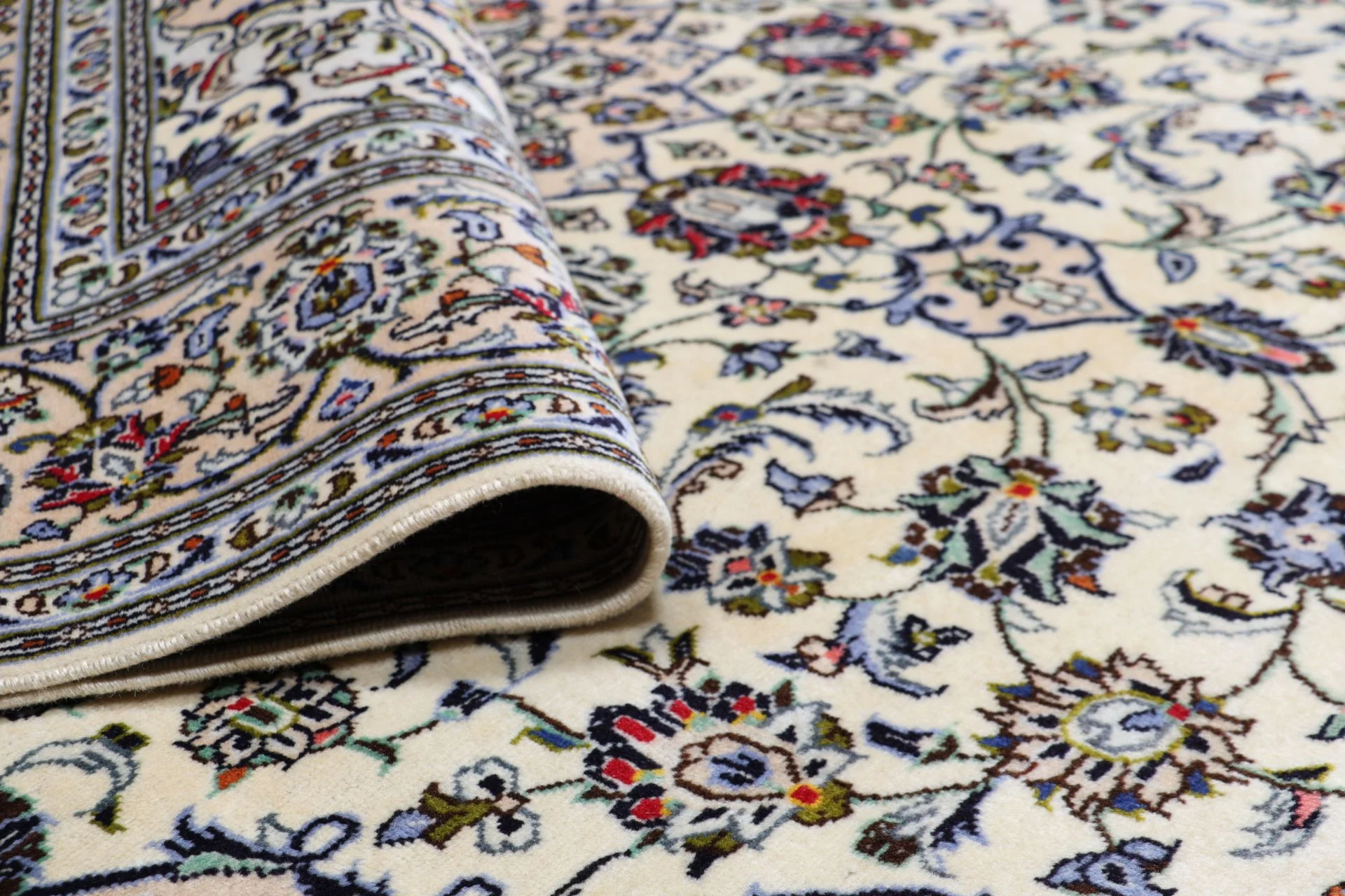 Hand-Knotted Kashan Persian Rug, 195 × 294 cm, Wool - Image 10