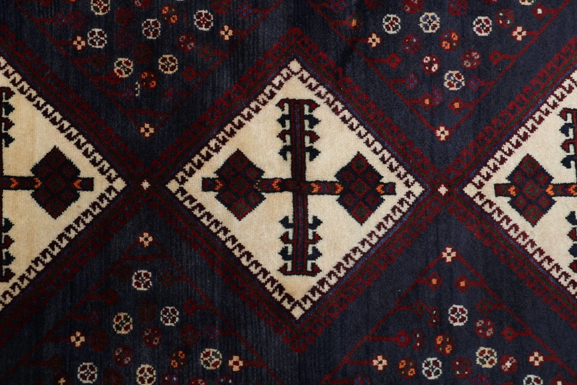 Persian Rug 169 × 238 cm in Wool, hand-knotted - Image 9