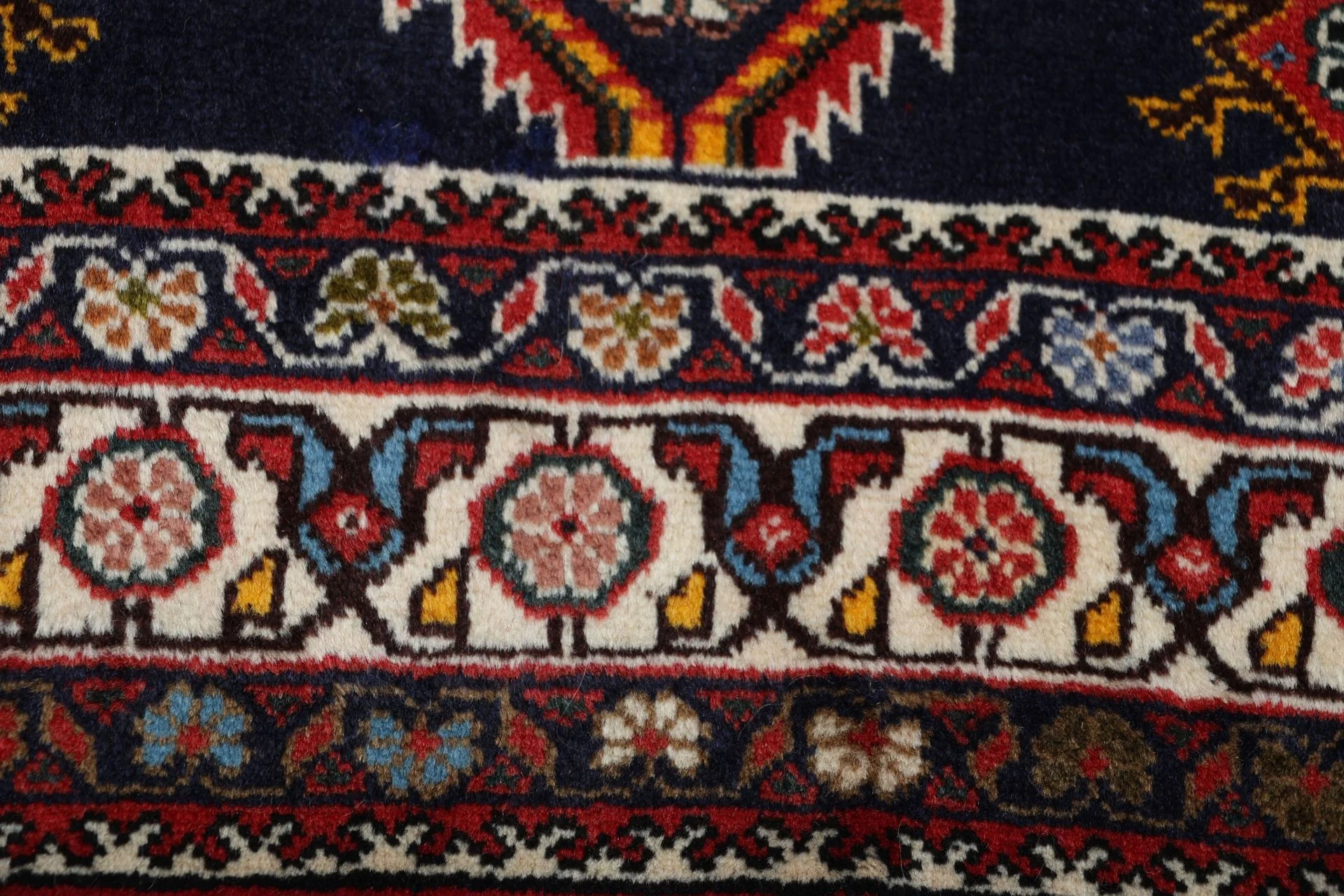 Shiraz Persian Rug 167 × 266 cm in Wool, hand-knotted - Image 8