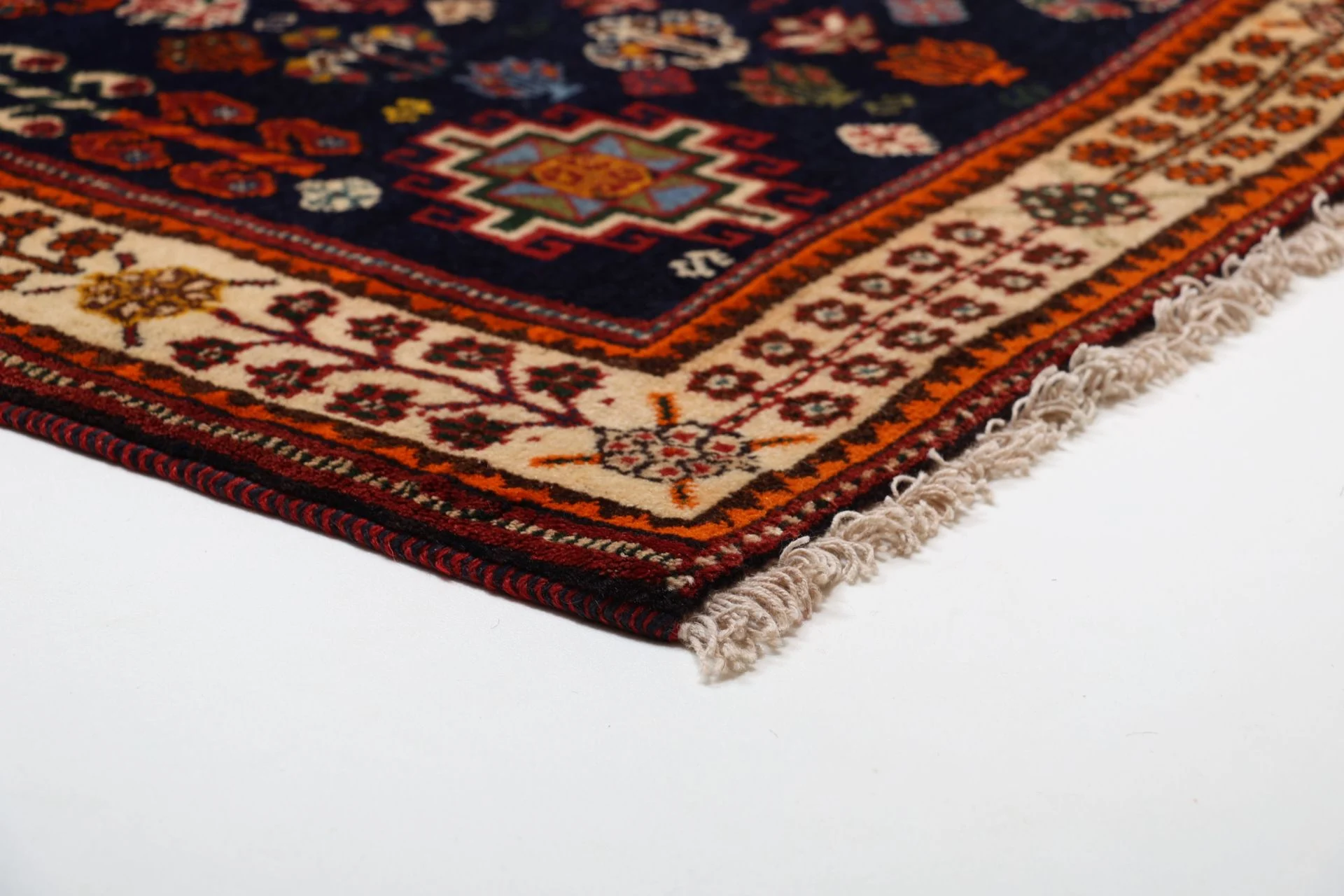 Wool Shiraz Persian Rug 173 × 265 cm, hand-knotted - Image 6