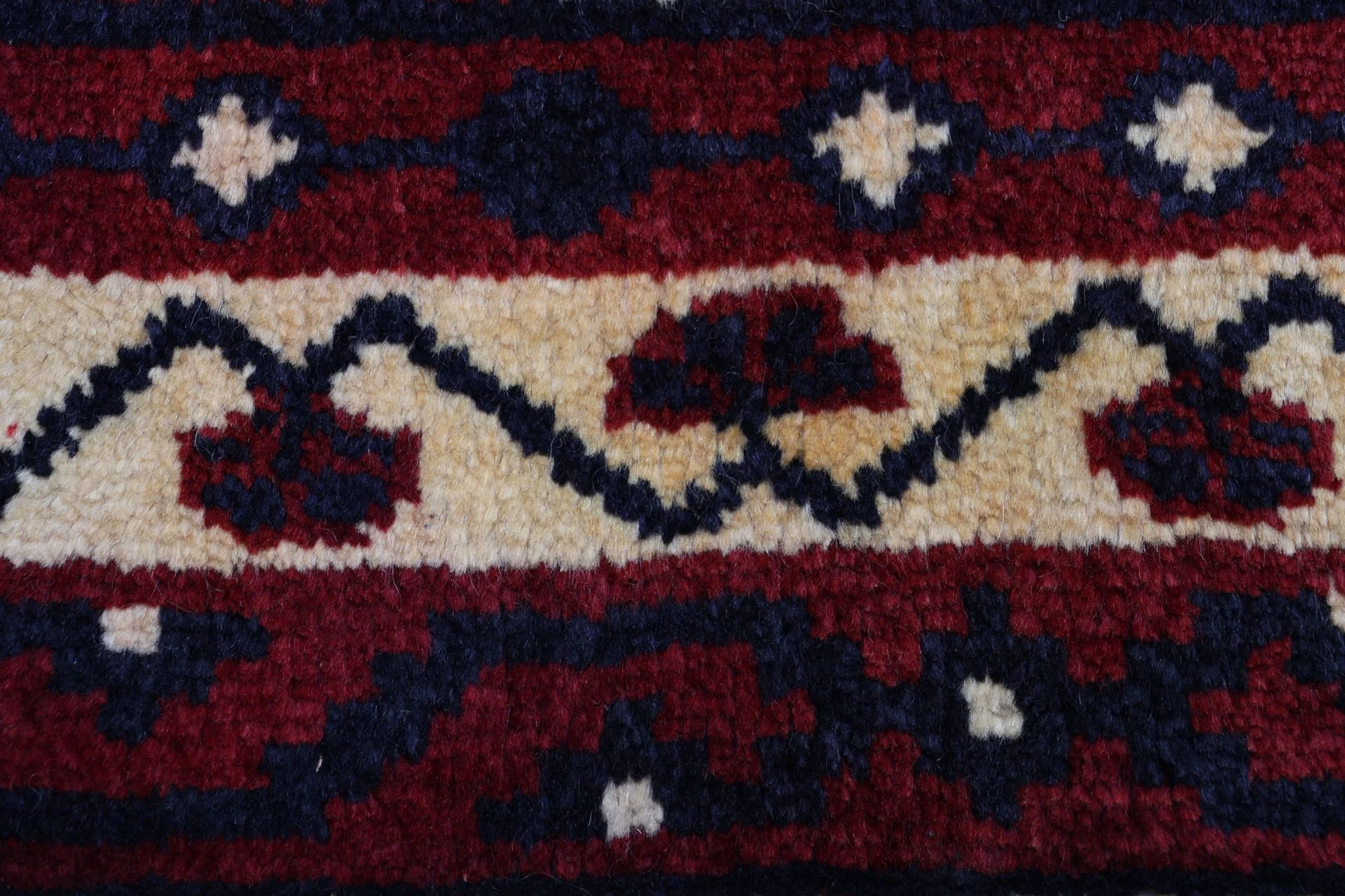 Wool Shiraz Persian Rug 180 × 260 cm, hand-knotted - Image 8