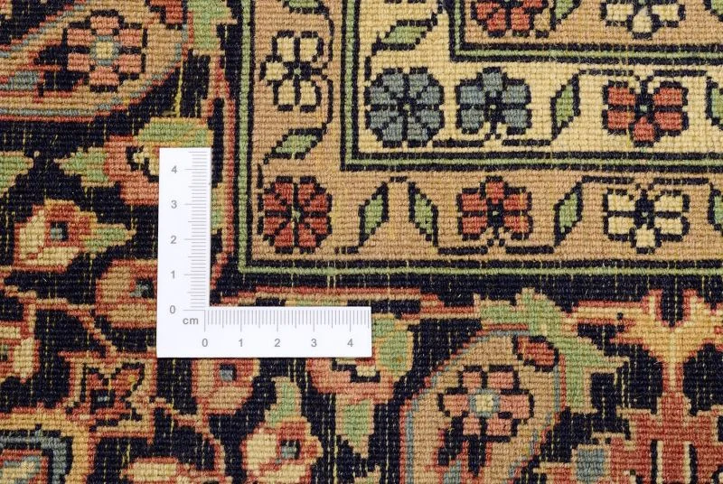 Tabriz Pakistani Rug 183 × 288 cm in Wool, hand-knotted - Image 3