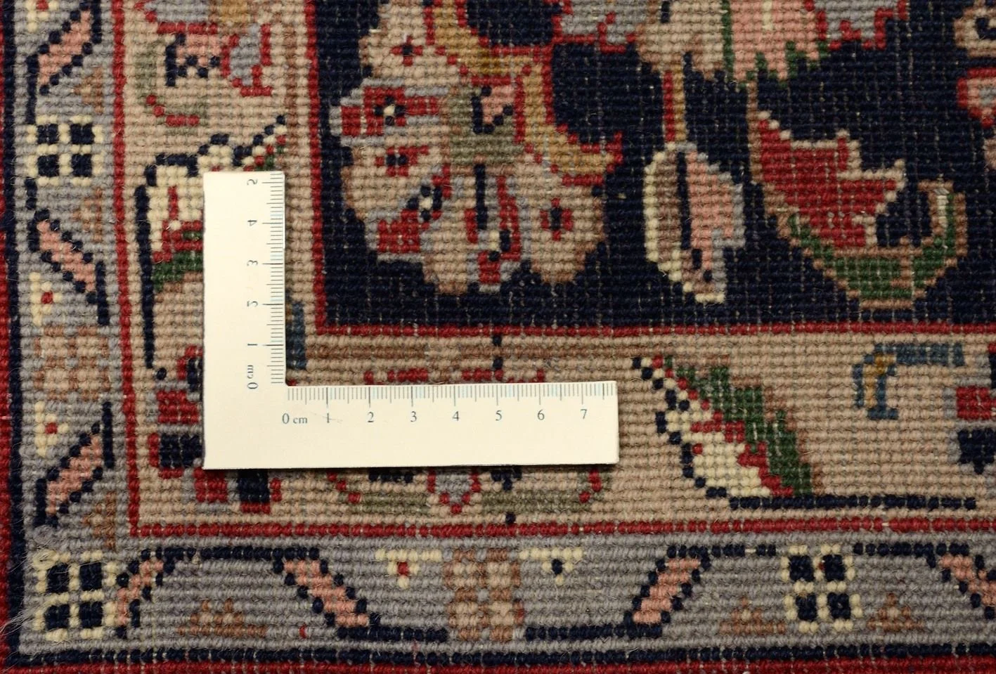 Alternative view of Wool Sarouk Indian Rug 212 × 305 cm, hand-knotted
