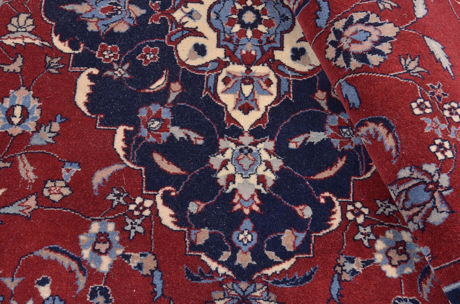 Isfahan Chinese Rug 200 × 200 cm in Wool, hand-knotted - Image 5