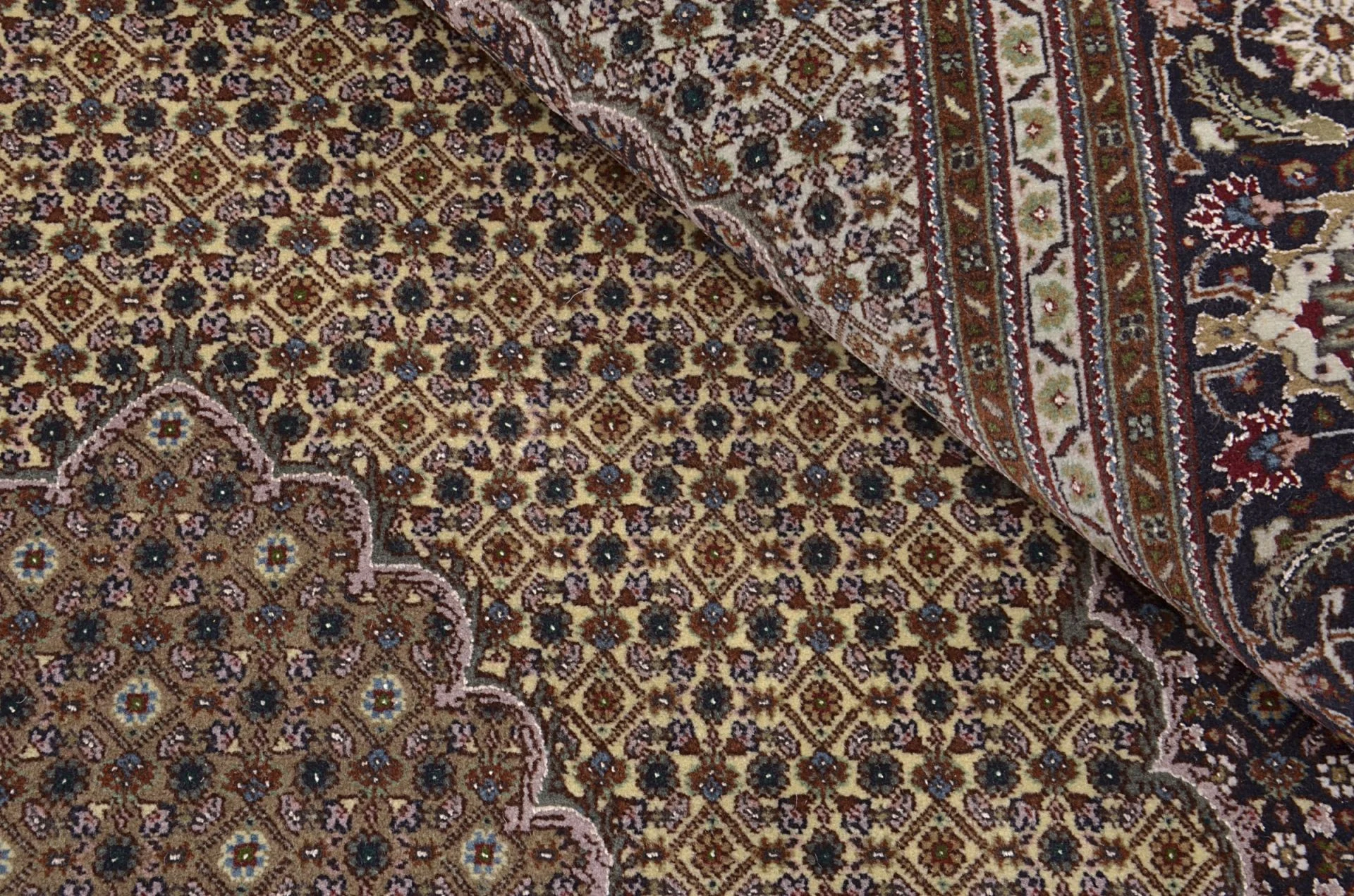 Hand-Knotted Tabriz Persian Rug, 204 × 283 cm, Wool - Image 5