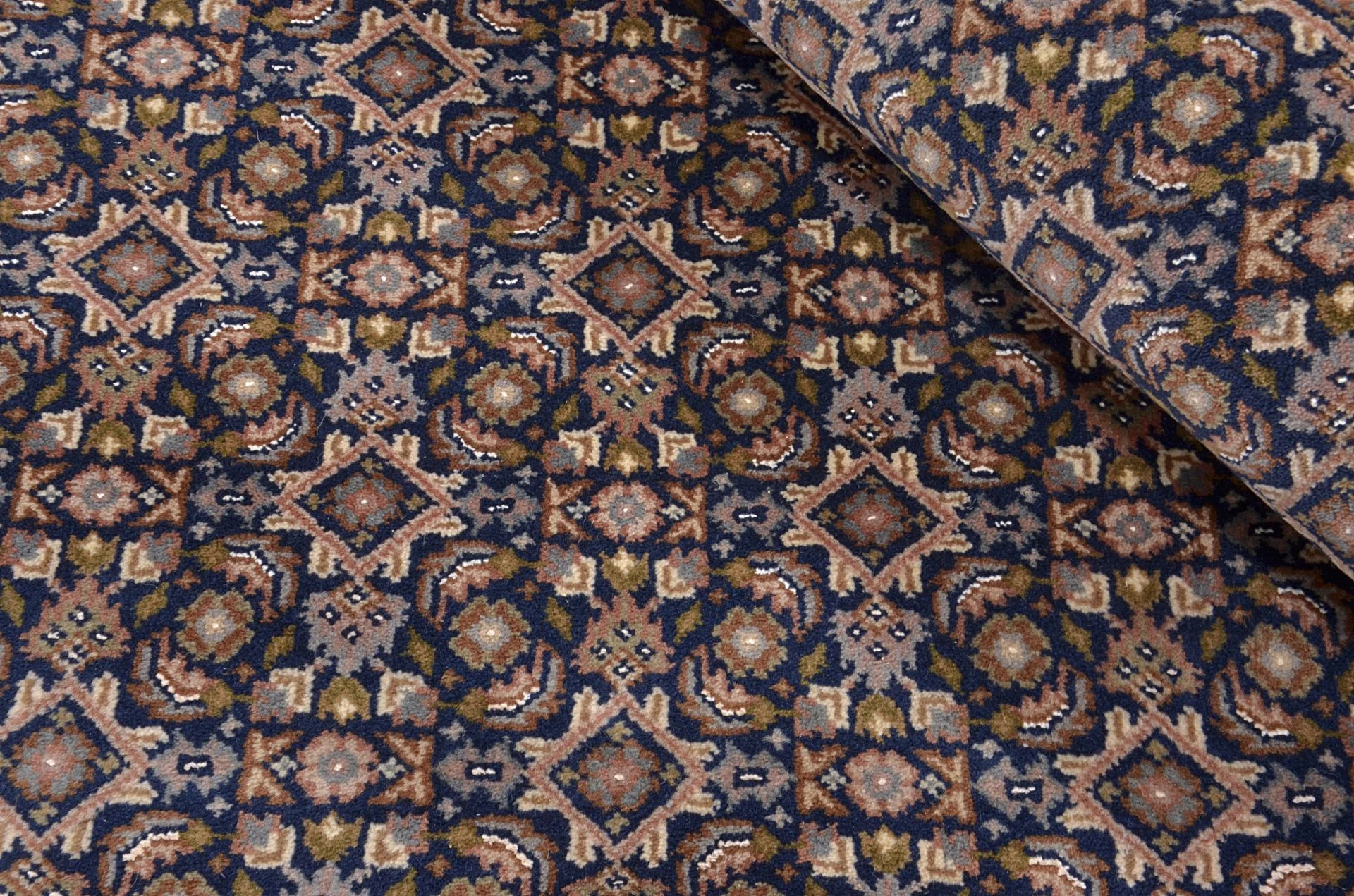 Tabriz Indian Rug 250 × 298 cm in Wool, hand-knotted - Image 5