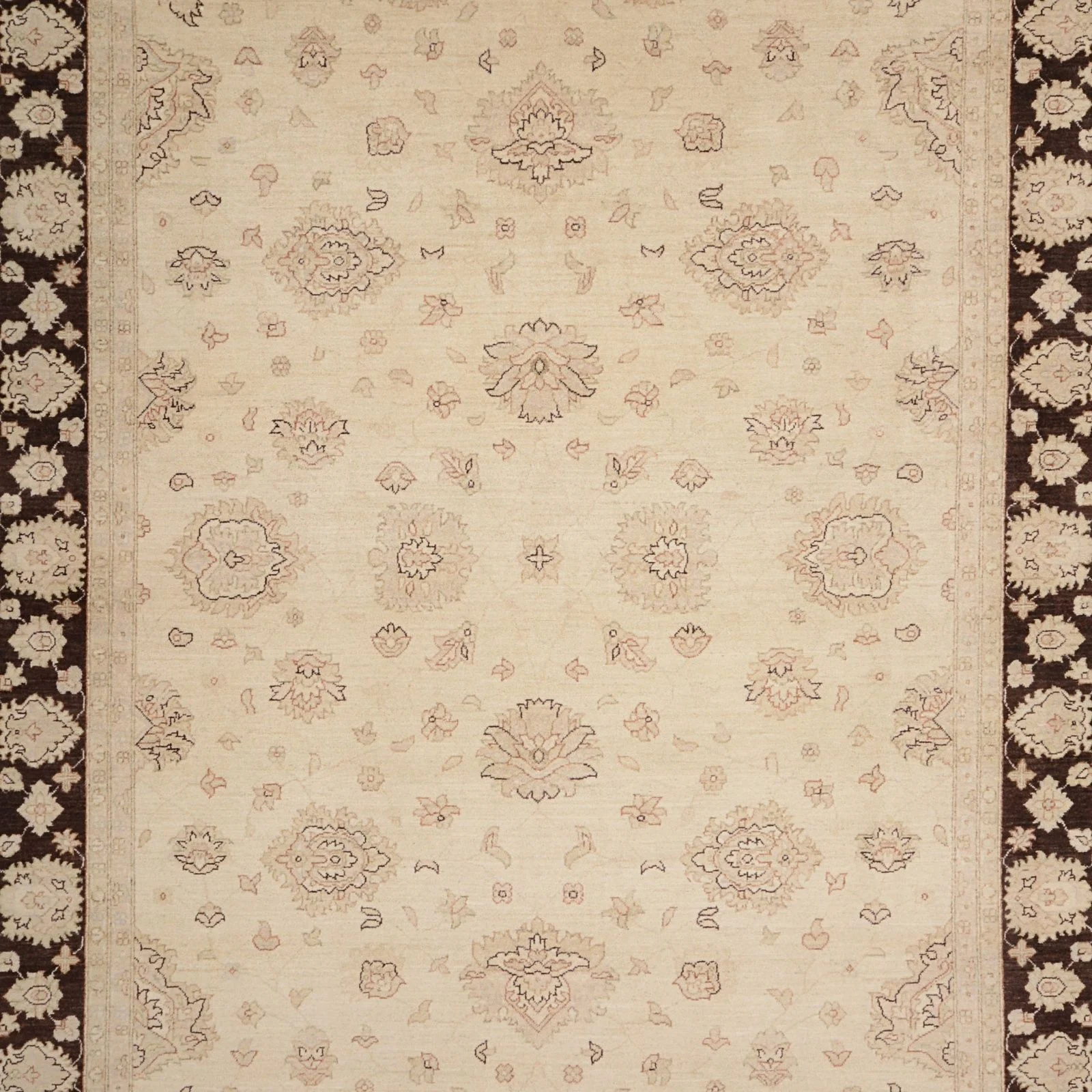 Alternative view of Ziegler Pakistani Rug 240 × 311 cm in Wool, hand-knotted