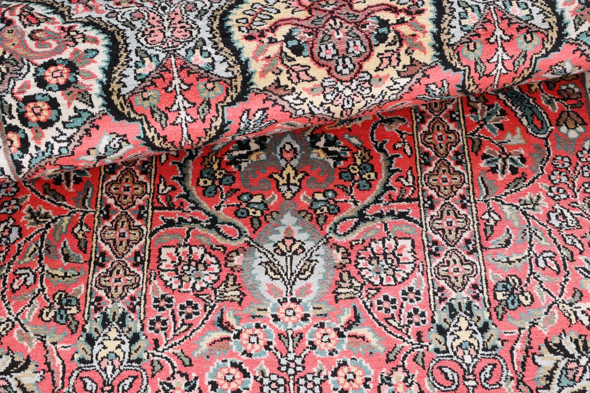 Wool Indian Rug 187 × 121 cm, hand-knotted - Image 9