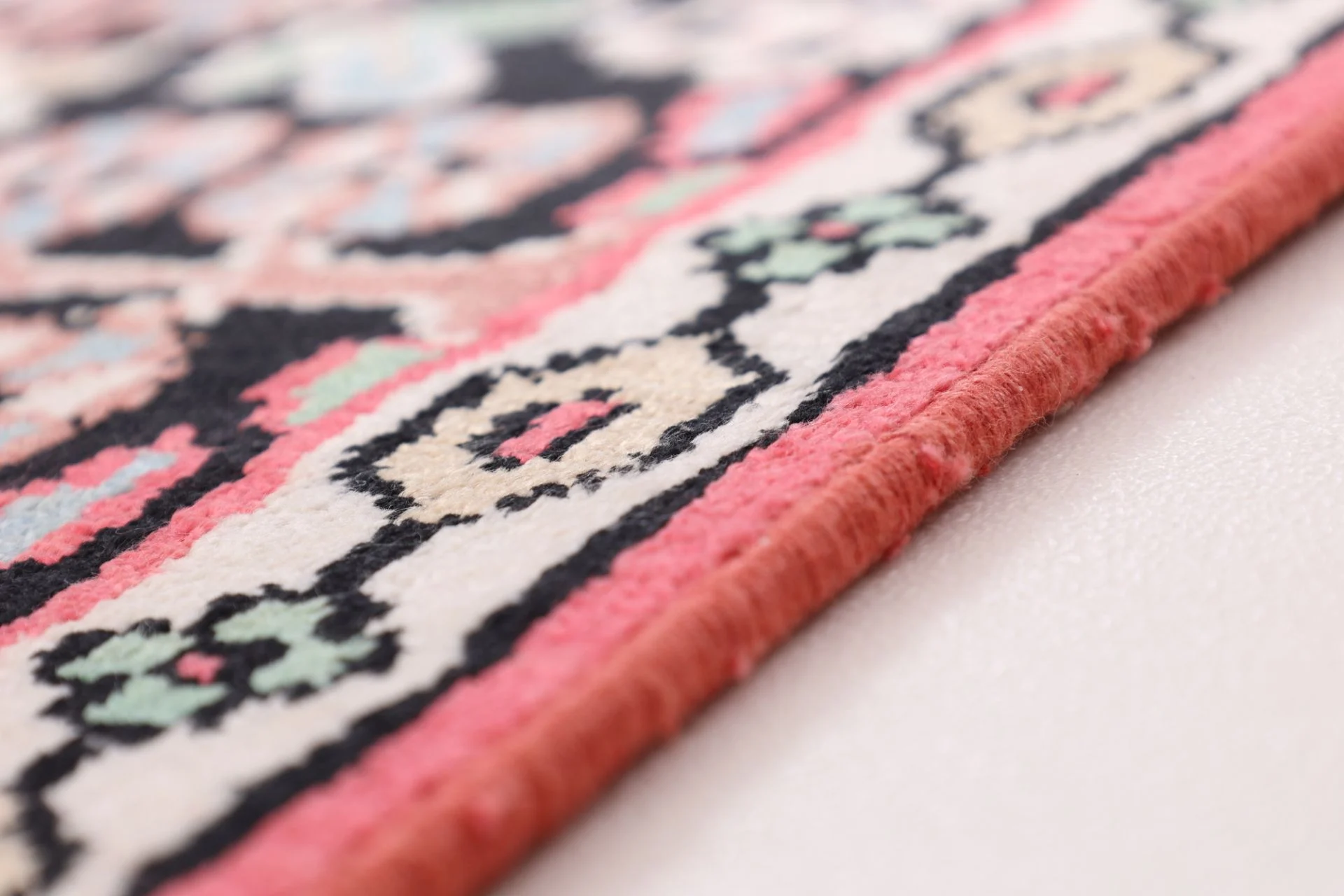 Indian Rug 182 × 123 cm in Wool, hand-knotted - Image 6
