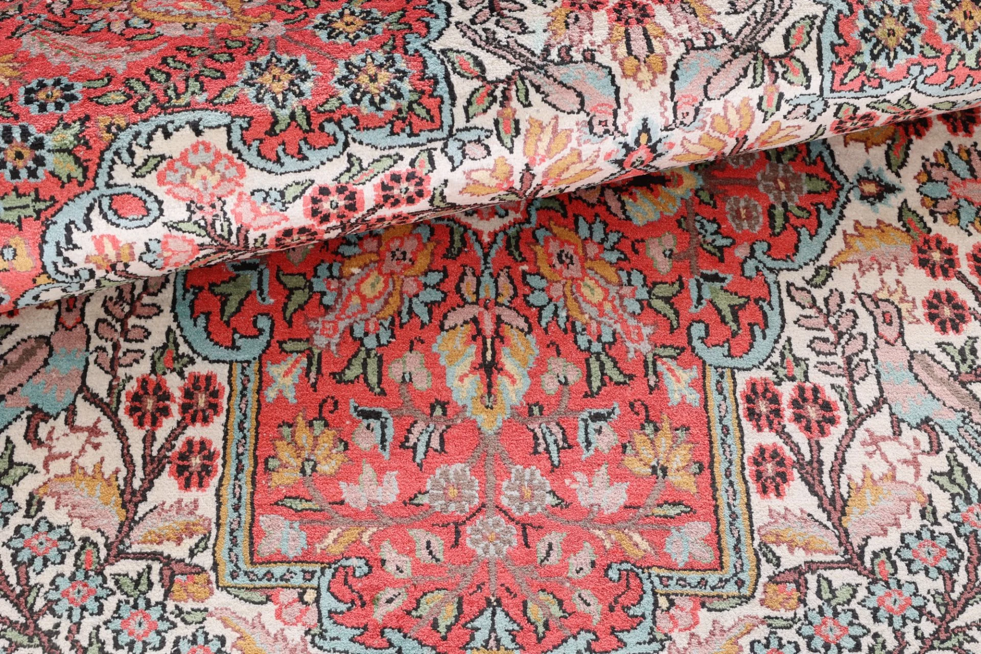 Indian Rug 187 × 126 cm in Wool, hand-knotted - Image 8