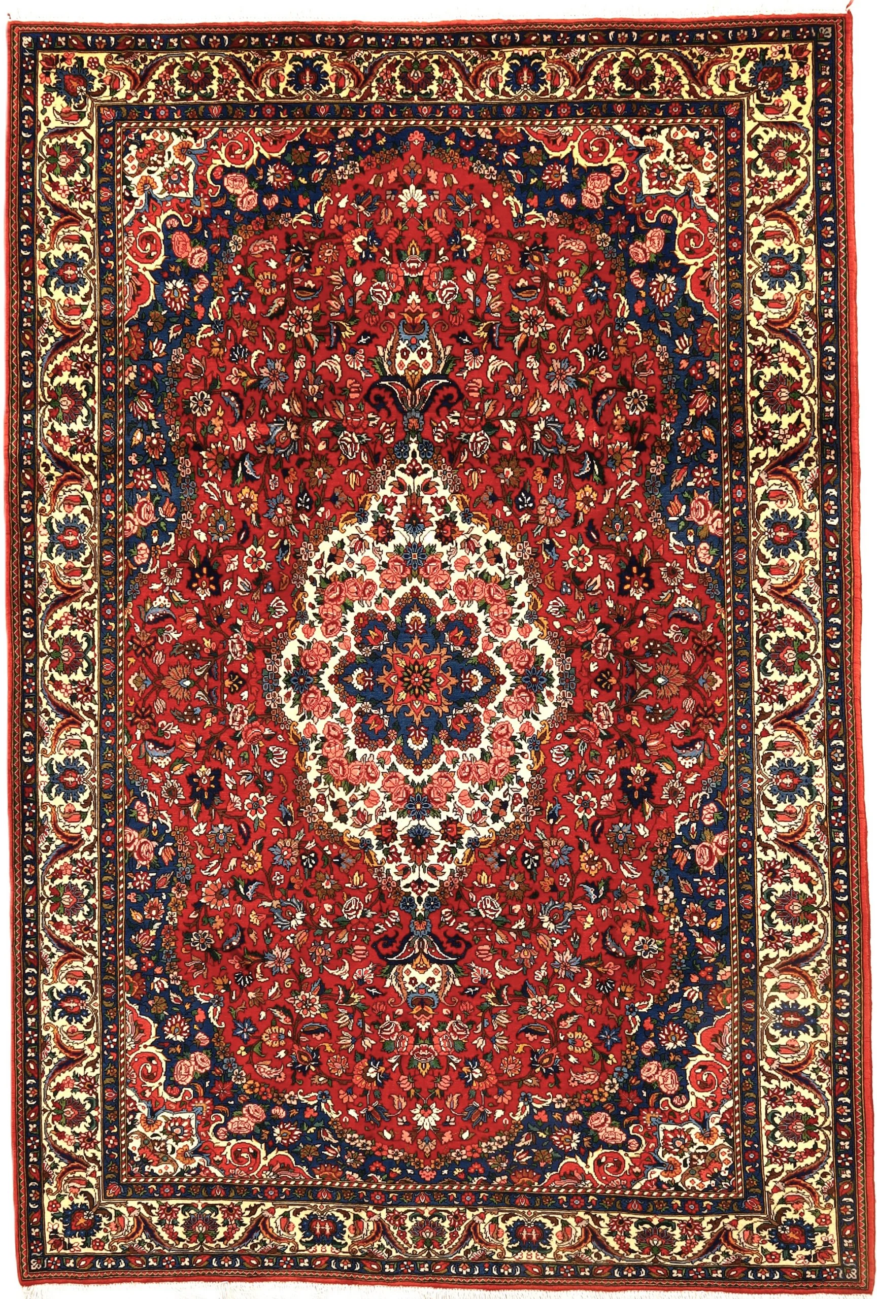 Bakhtiari Persian Rug 303 × 203 cm in Wool, hand-knotted