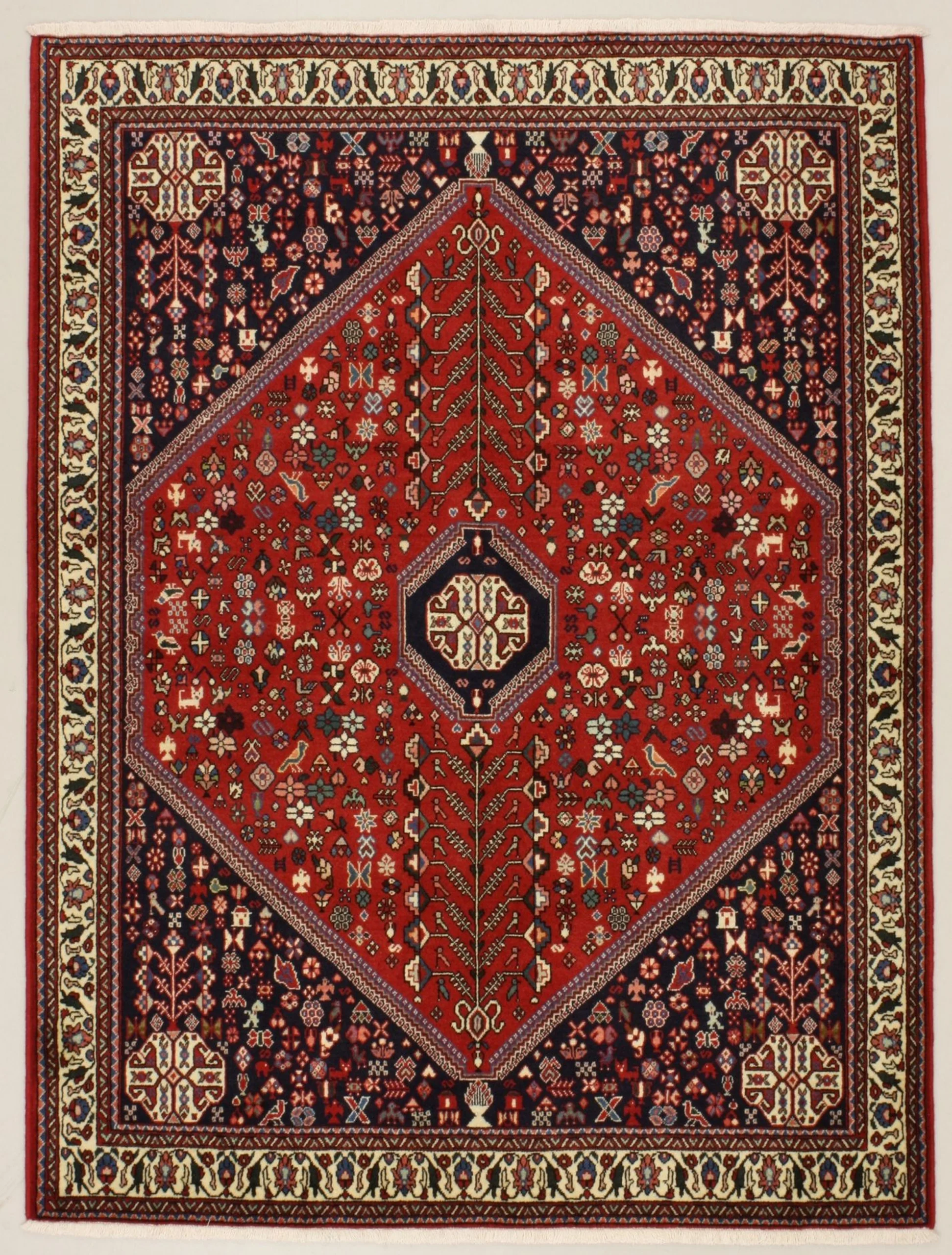Persian Rug 156 × 204 cm in Wool, hand-knotted