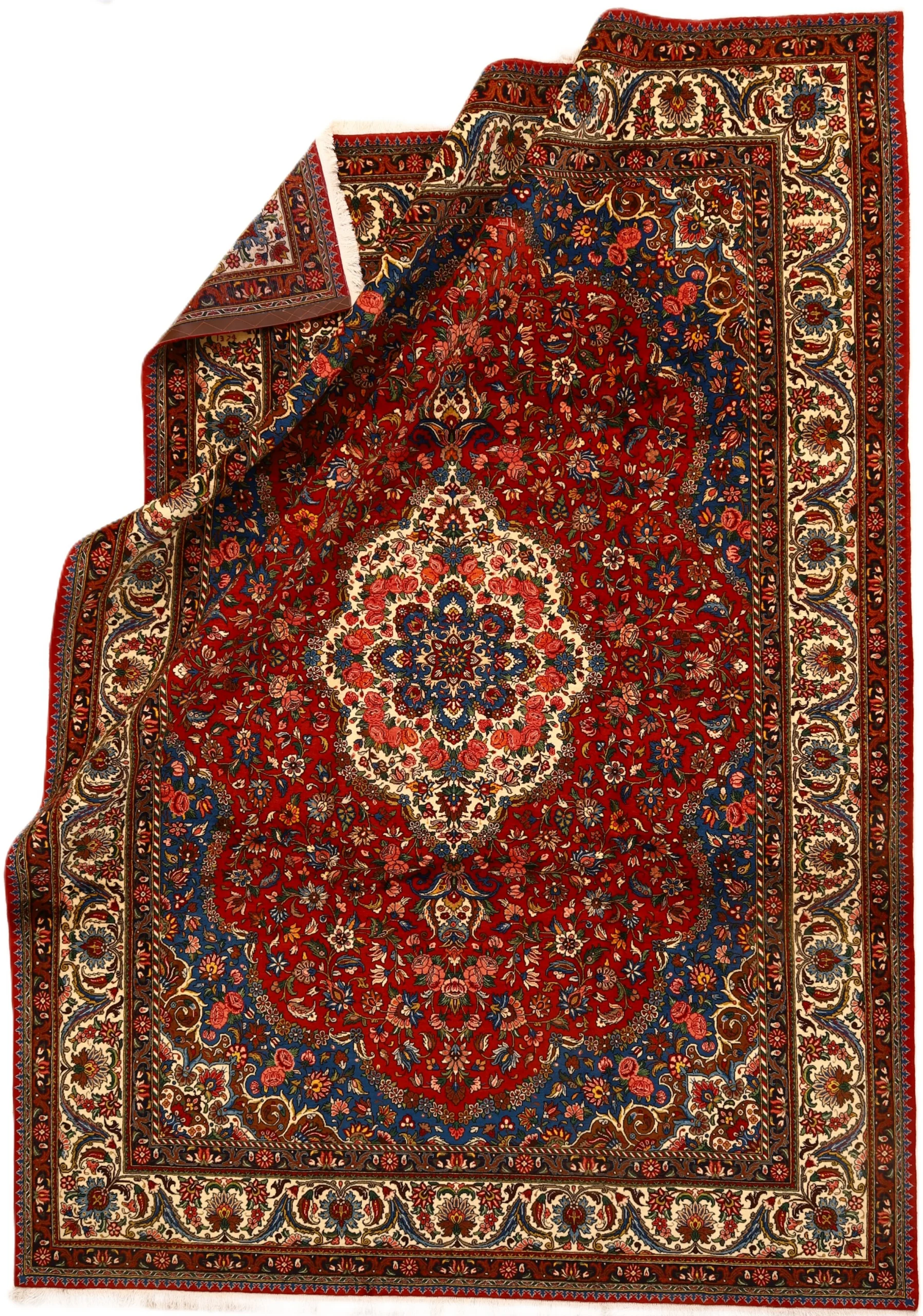 Alternative view of Bakhtiari Persian Rug 360 × 255 cm in Wool, hand-knotted
