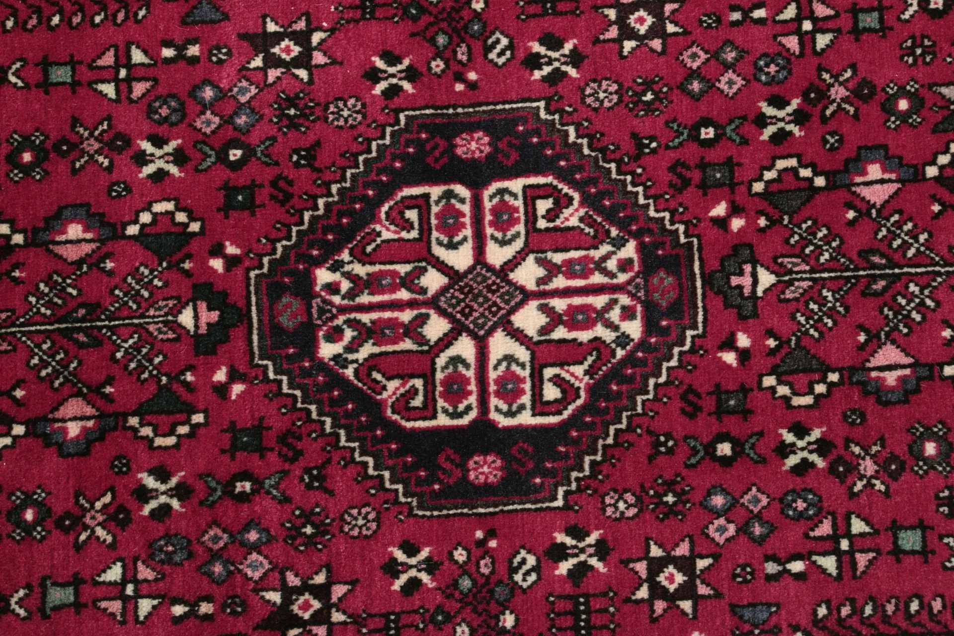 Alternative view of Wool Persian Rug 150 × 195 cm, hand-knotted