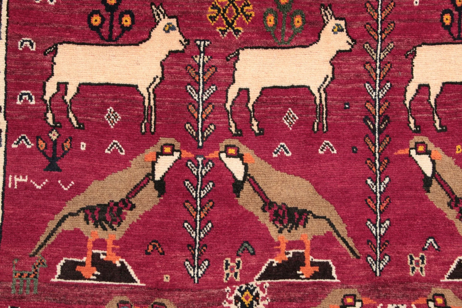 Qashqai Persian Rug 120 × 220 cm in Wool, hand-knotted - Image 3