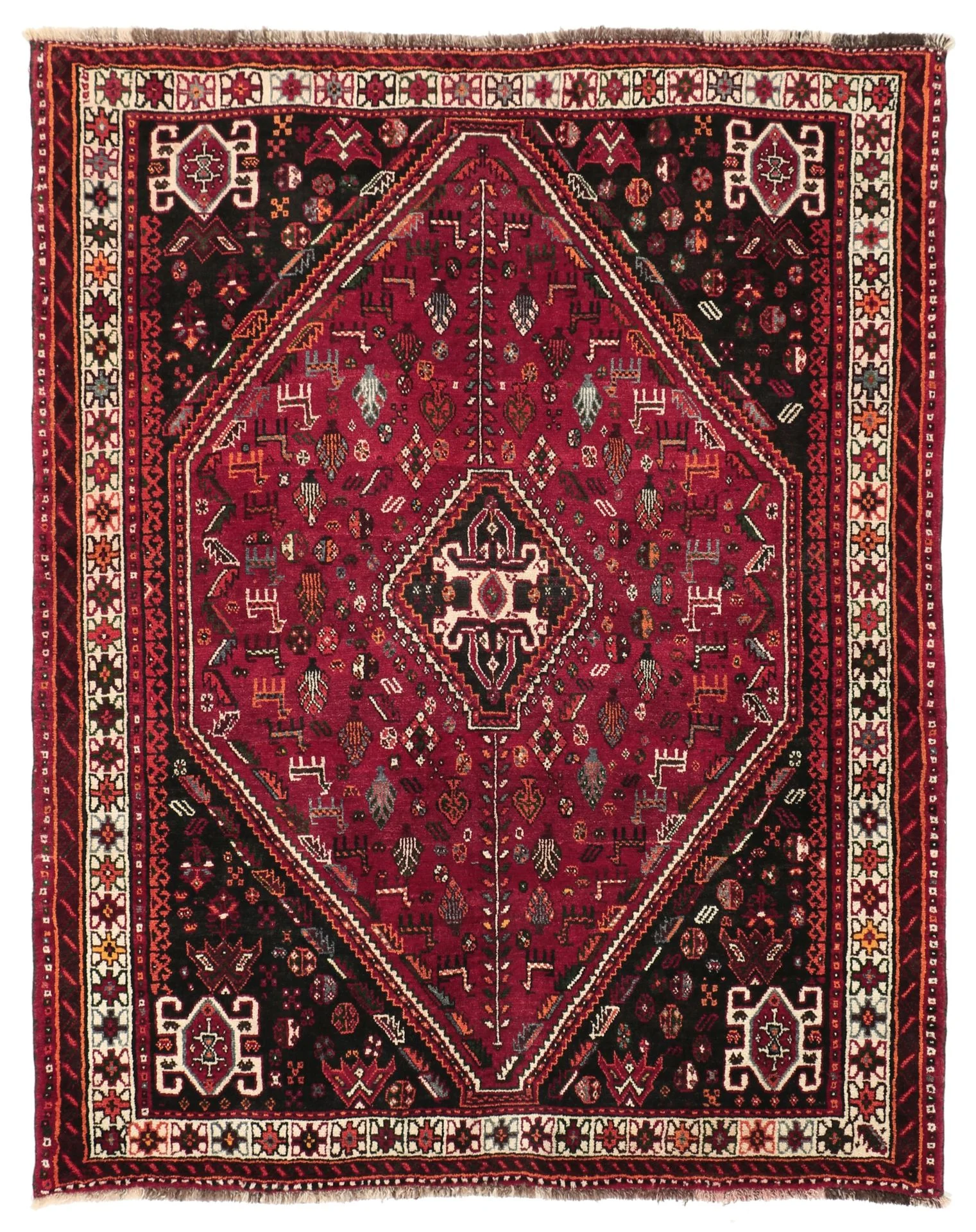 Wool Qashqai Persian Rug 154 × 194 cm, hand-knotted