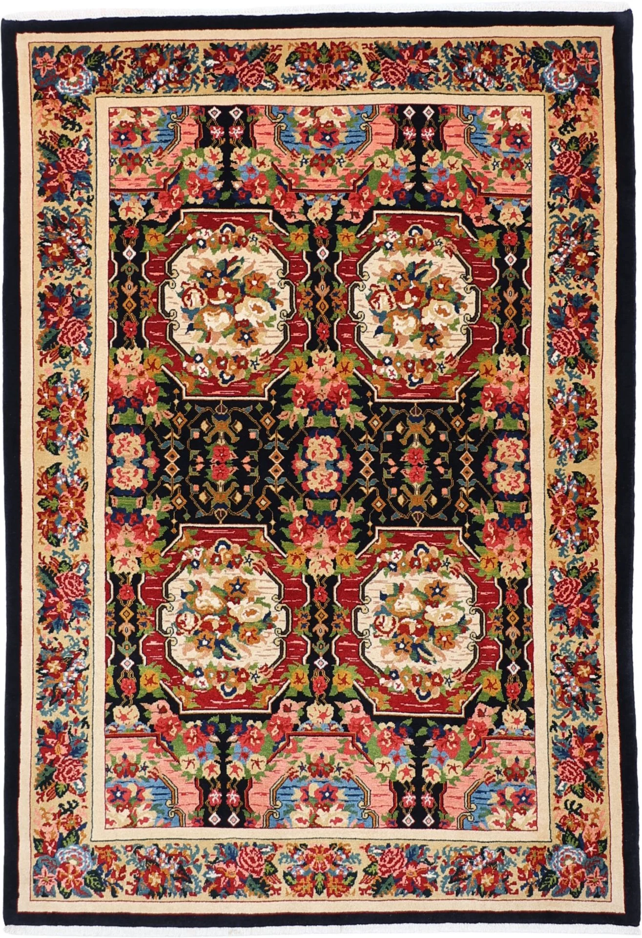 Hand-Knotted Bakhtiari Persian Rug, 158 × 227 cm, Wool