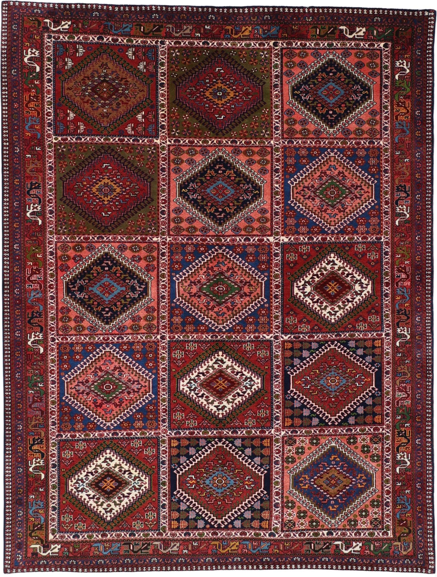 Wool Persian Rug 169 × 220 cm, hand-knotted