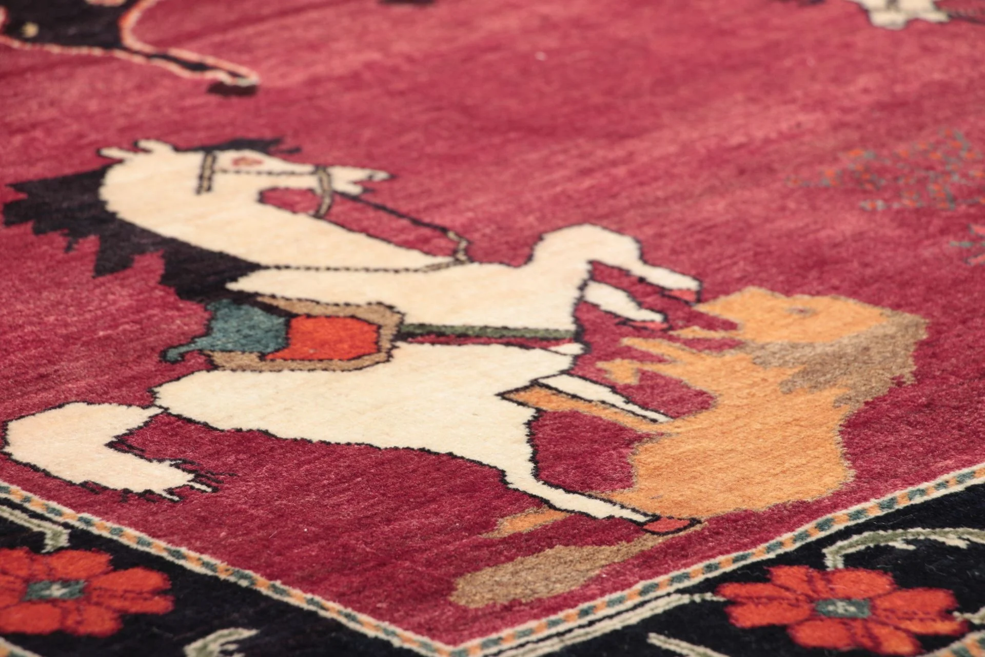 Wool Qashqai Persian Rug 142 × 205 cm, hand-knotted - Image 5