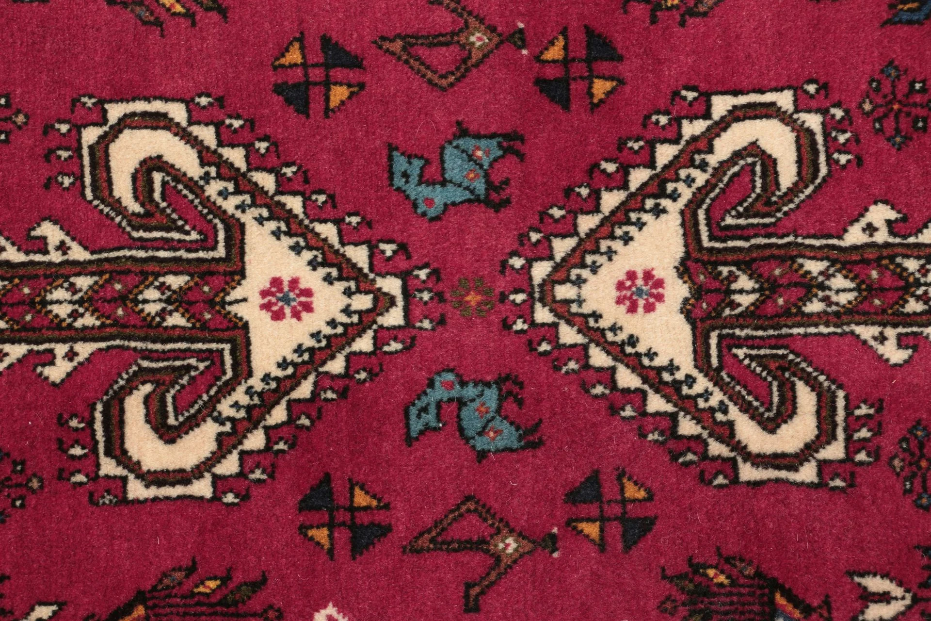 Alternative view of Persian Rug 150 × 202 cm in Wool, hand-knotted