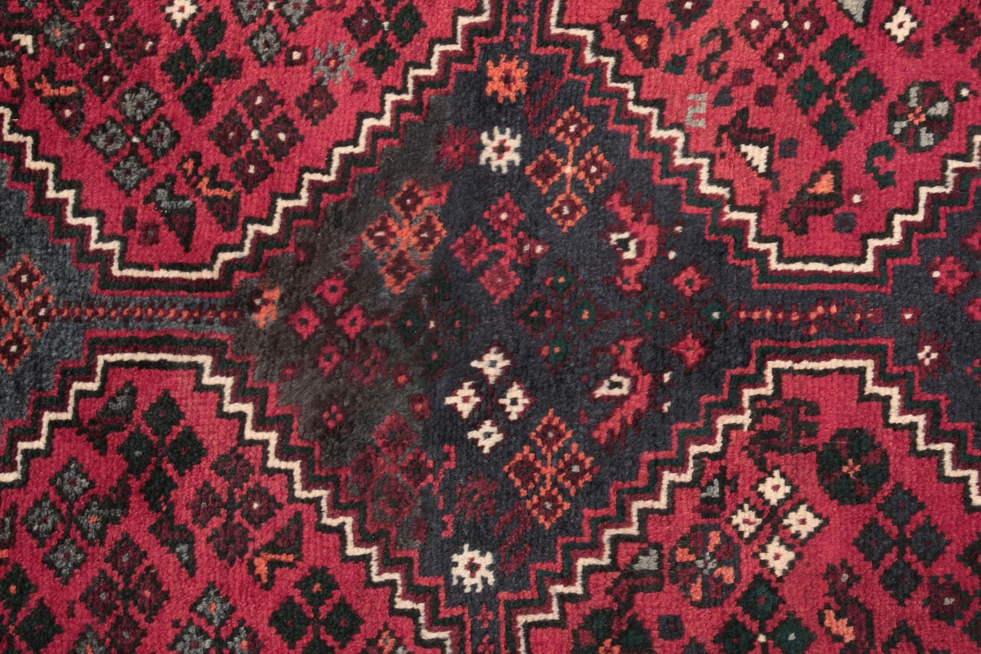 Qashqai Persian Rug 117 × 175 cm in Wool, hand-knotted - Image 3