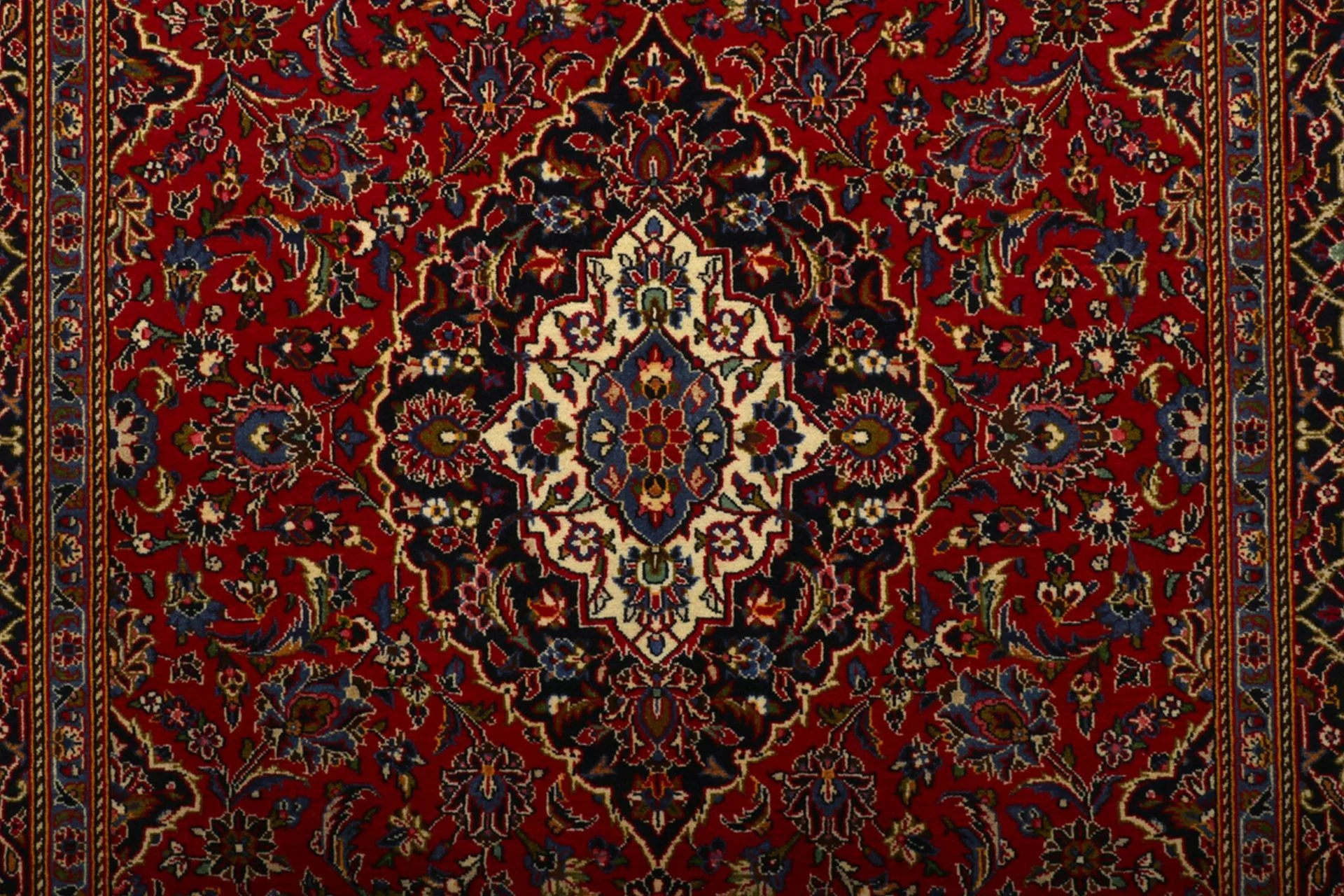 Alternative view of Hand-Knotted Kashan Persian Rug, 147 × 225 cm, Wool
