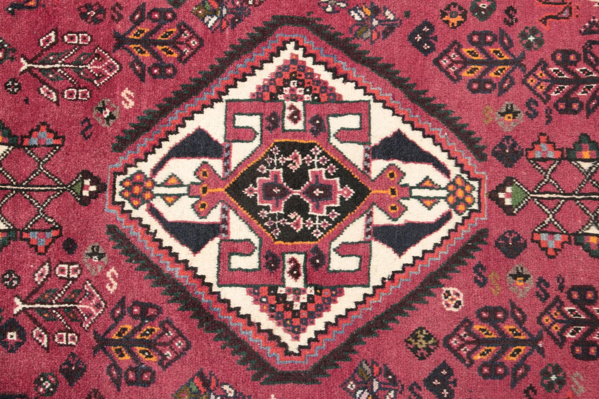 Qashqai Persian Rug 117 × 180 cm in Wool, hand-knotted - Image 3
