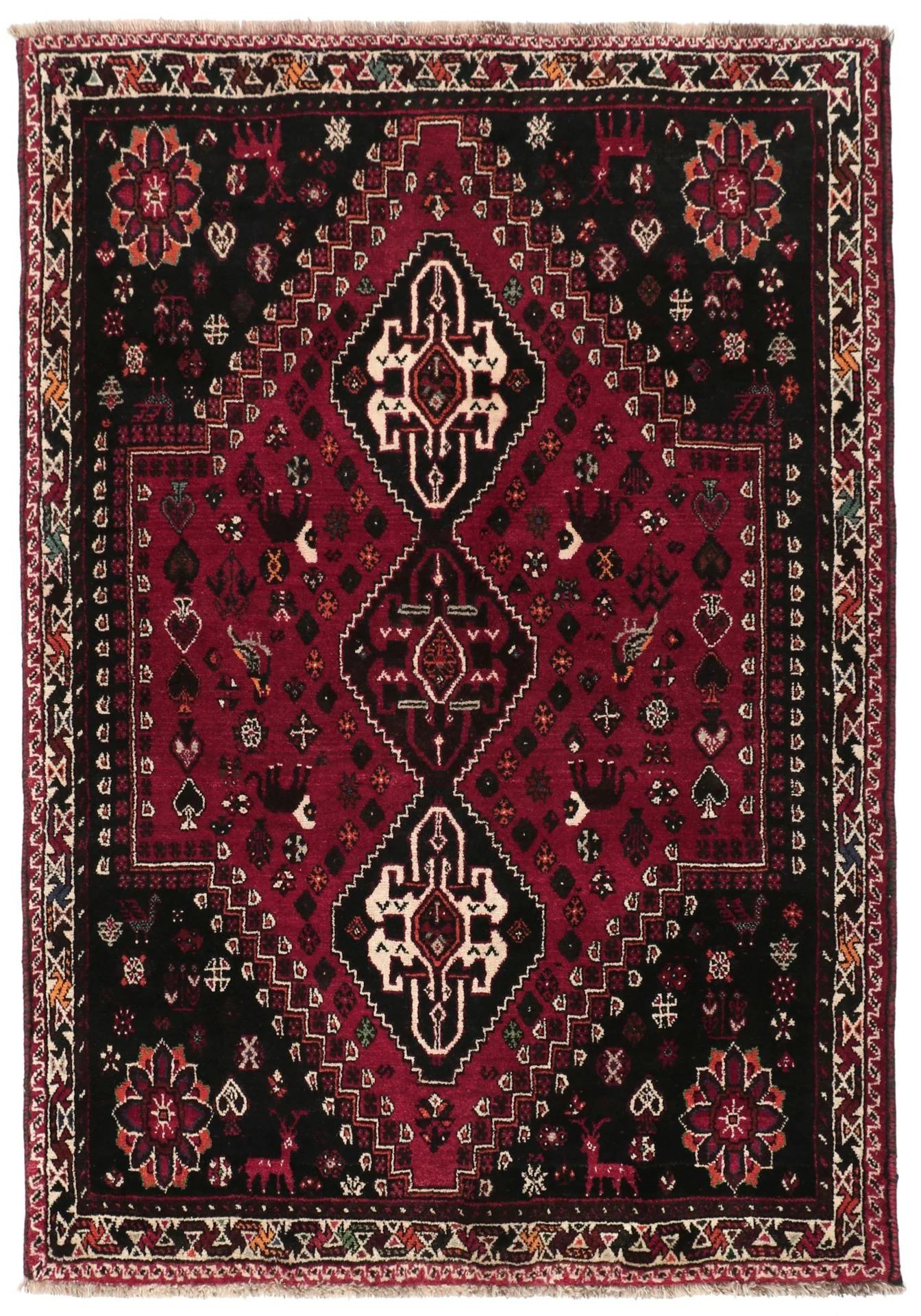 Wool Qashqai Persian Rug 124 × 178 cm, hand-knotted