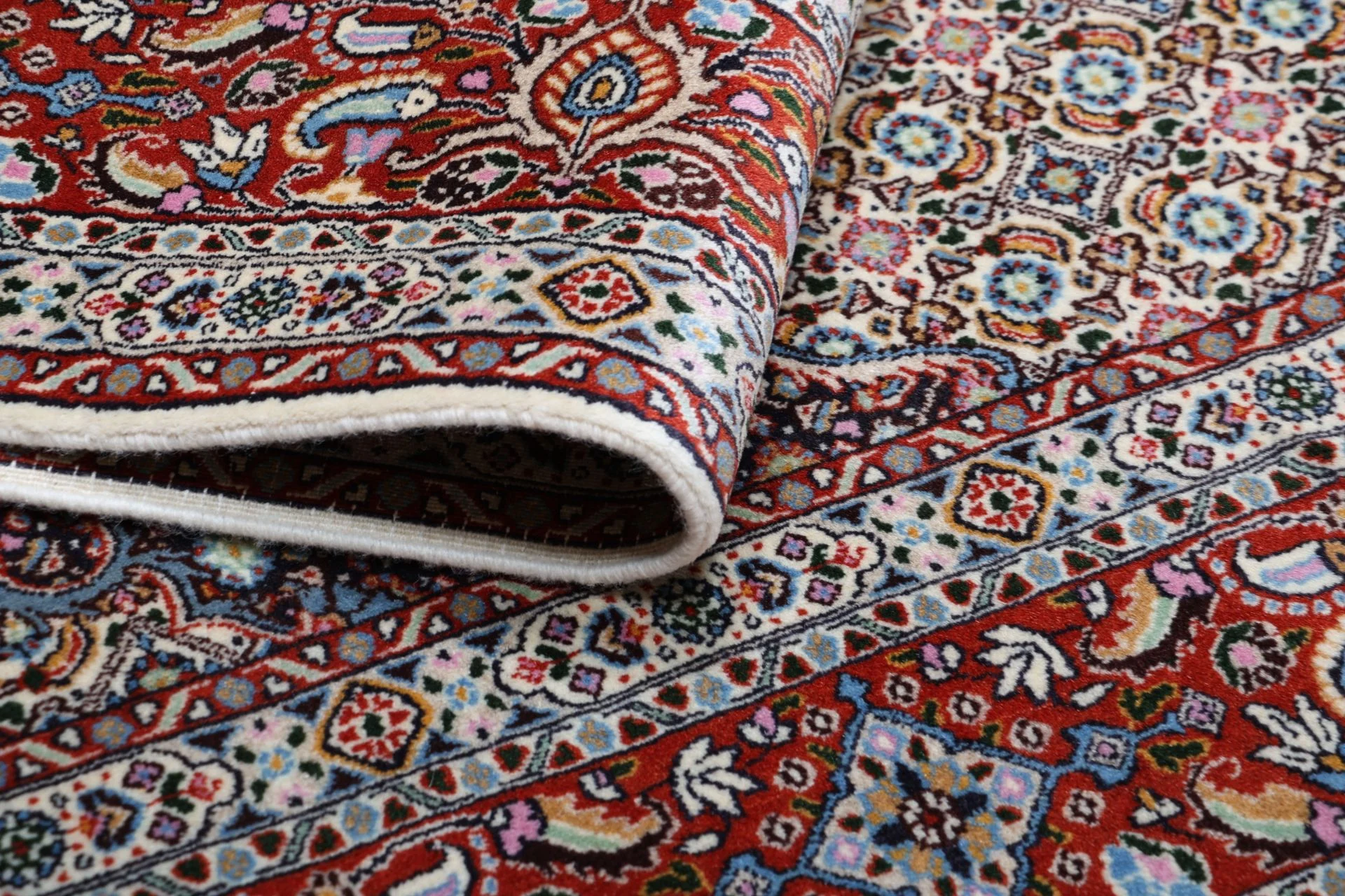 Moud Persian Rug 192 × 205 cm in Wool, hand-knotted - Image 10