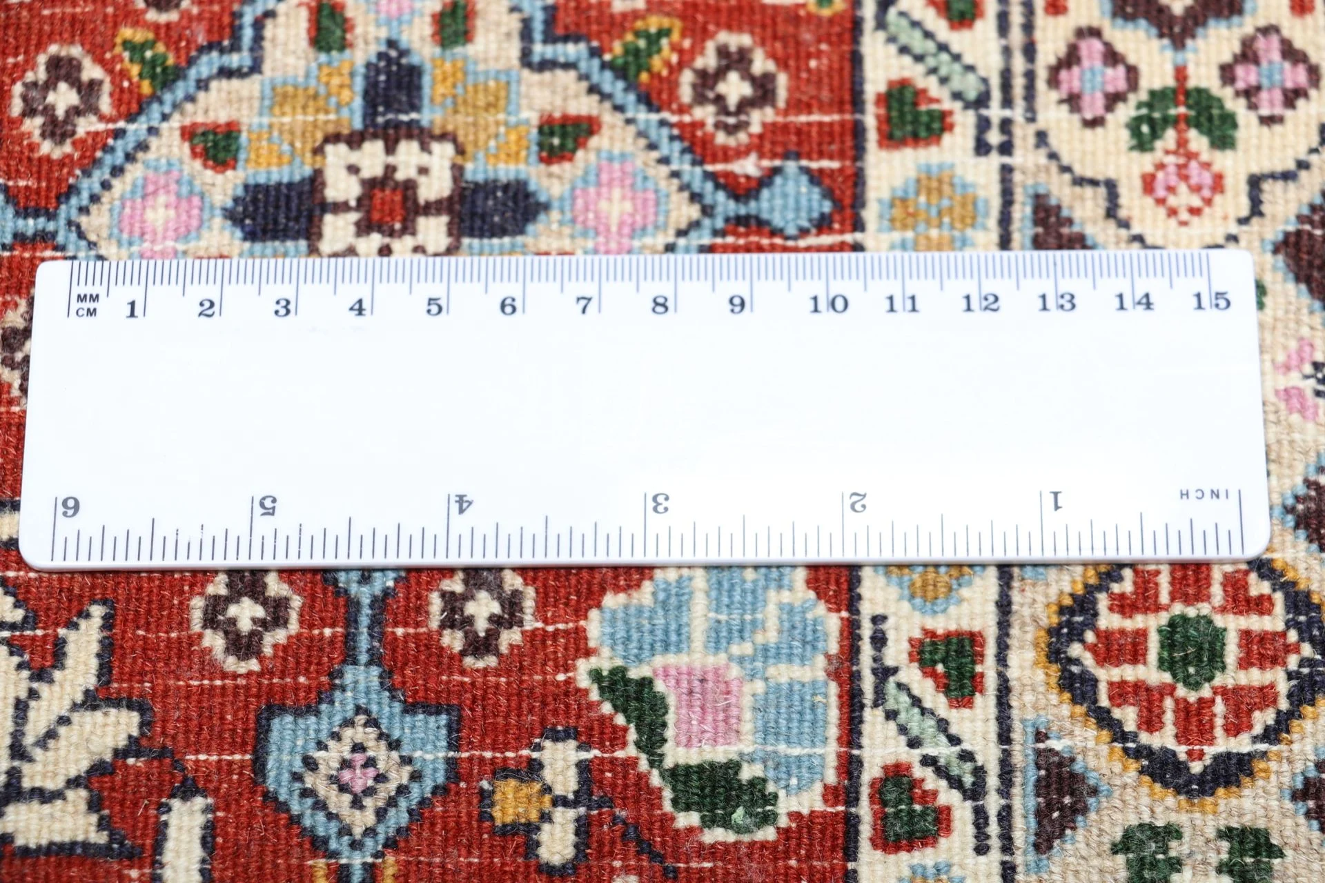 Moud Persian Rug 192 × 205 cm in Wool, hand-knotted - Image 11