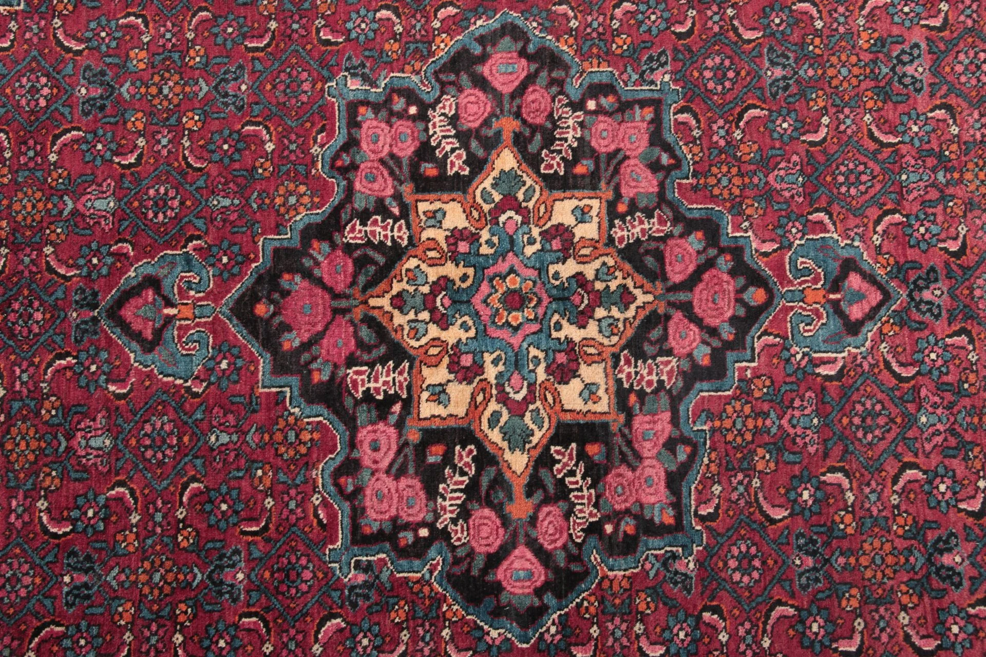Hand-Knotted Bijar Persian Rug, 135 × 203 cm, Wool - Image 3