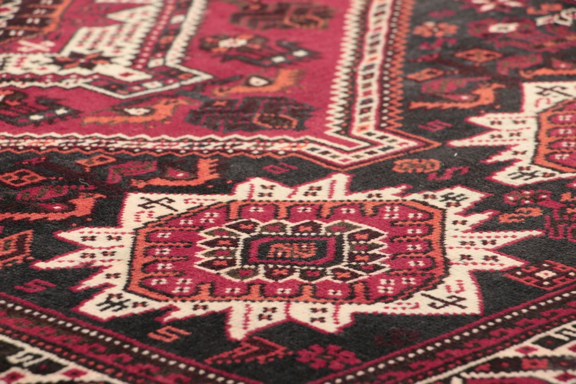 Qashqai Persian Rug 116 × 180 cm in Wool, hand-knotted - Image 5