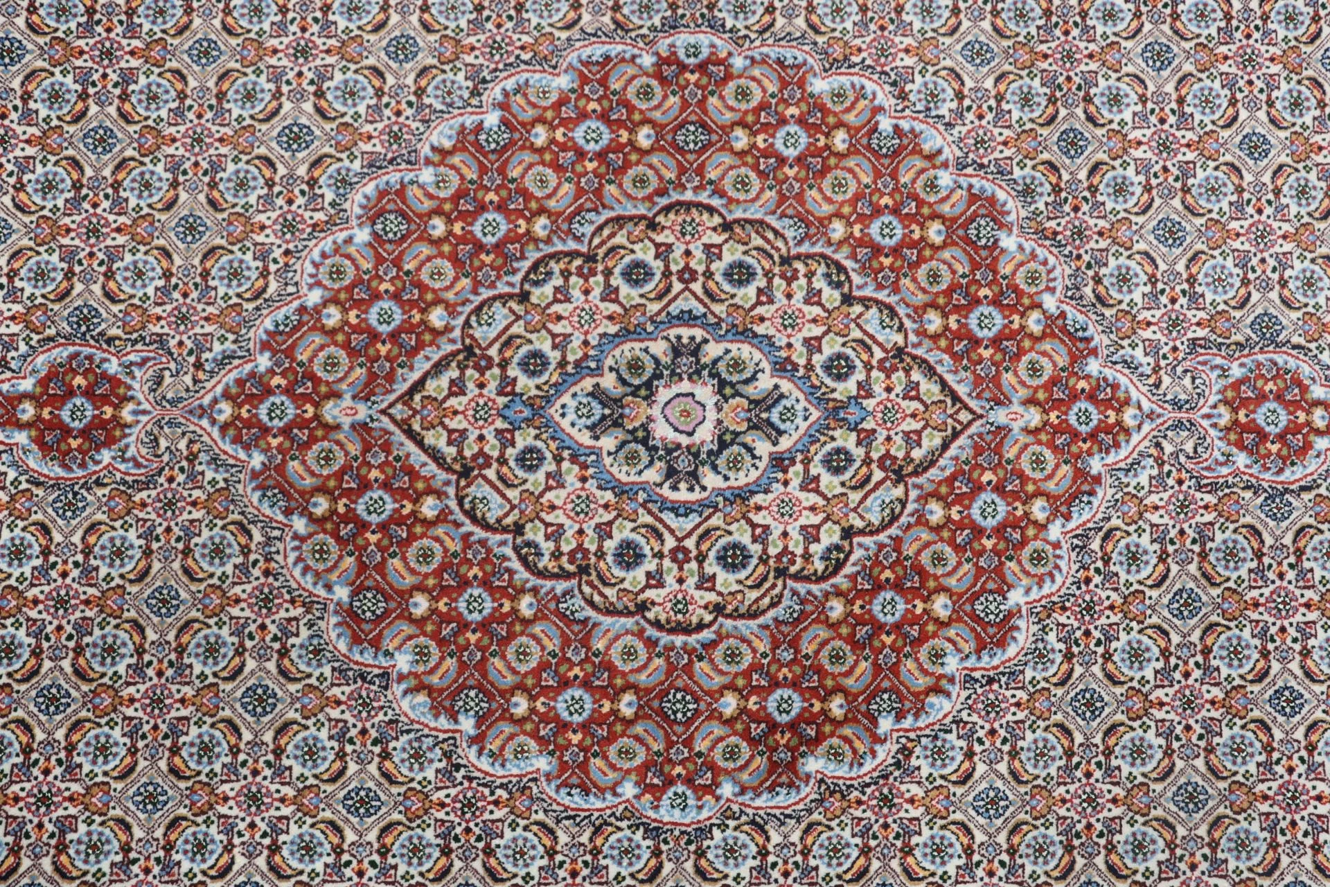 Hand-Knotted Moud Persian Rug, 165 × 235 cm, Wool - Image 9