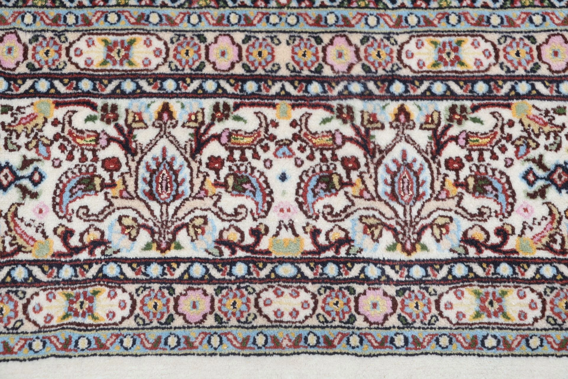 Hand-Knotted Moud Persian Rug, 163 × 243 cm, Wool - Image 8