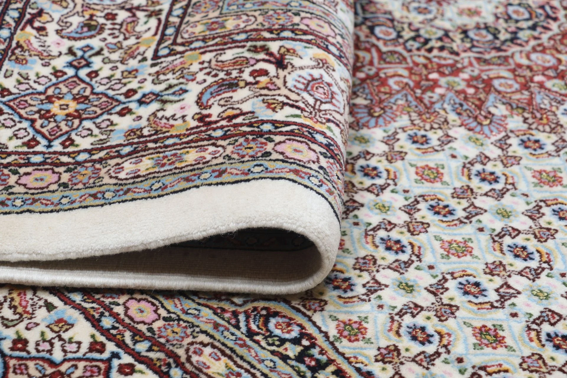 Hand-Knotted Moud Persian Rug, 163 × 243 cm, Wool - Image 10