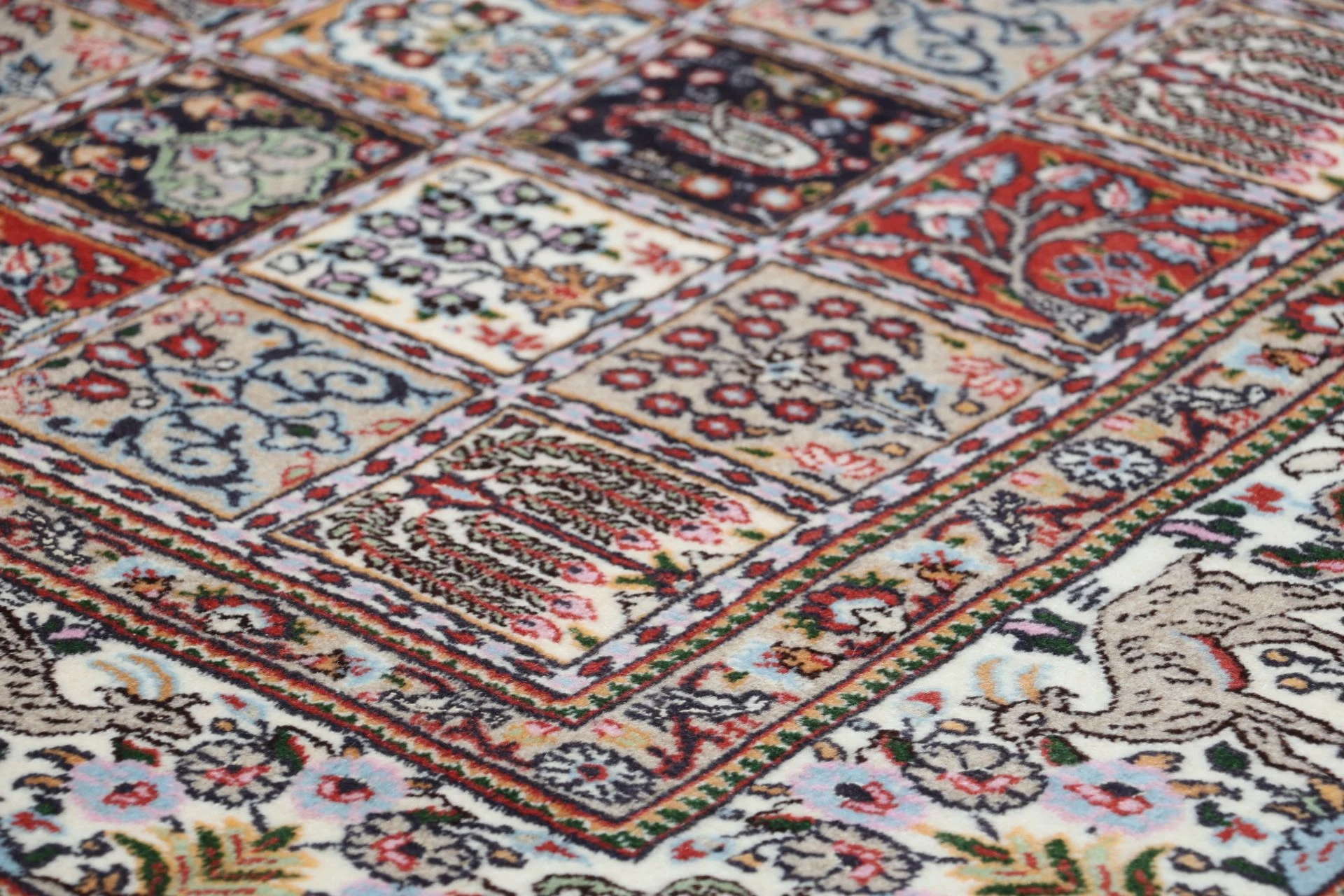 Wool Moud Persian Rug 165 × 240 cm, hand-knotted - Image 5