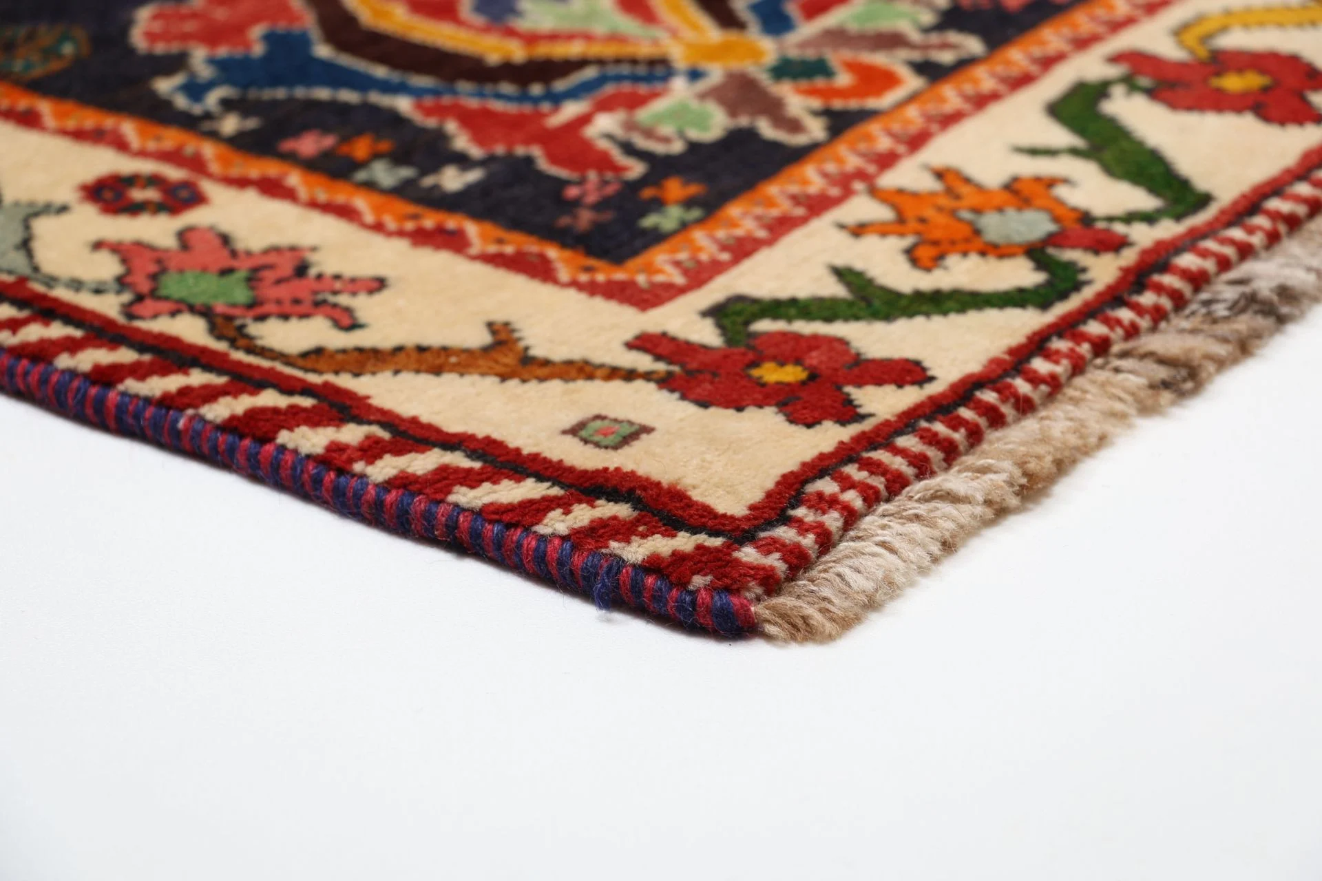 Hand-Knotted Shiraz Persian Rug, 157 × 238 cm, Wool - Image 6