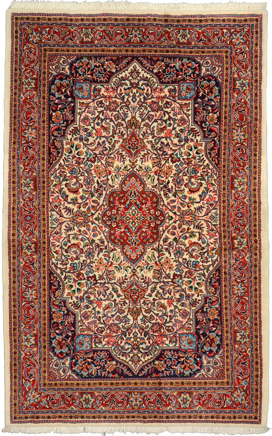 Wool Sarouk Persian Rug 138 × 217 cm, hand-knotted