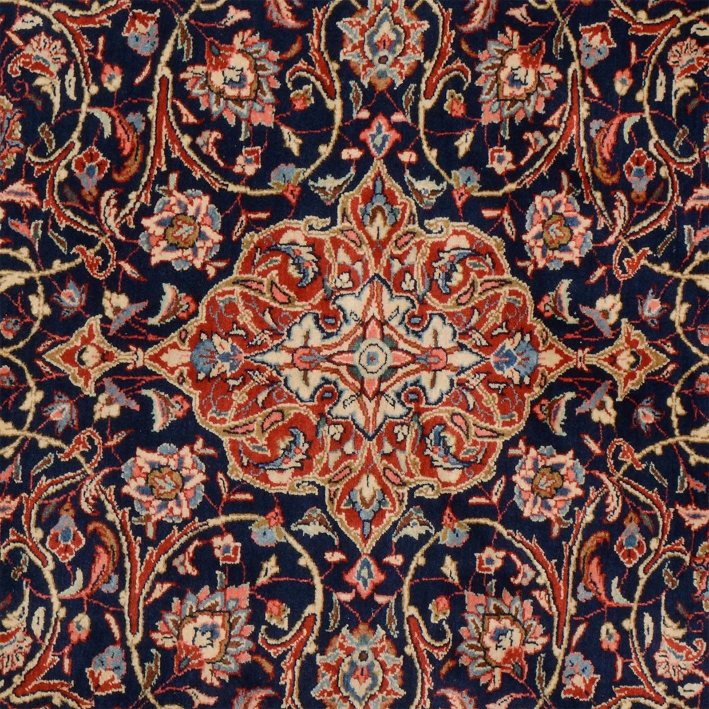 Hand-Knotted Sarouk Persian Rug, 135 × 208 cm, Wool - Image 4