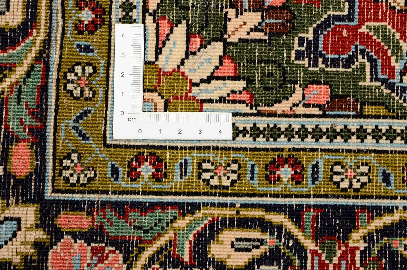 Hand-Knotted Qom Persian Rug, 138 × 221 cm, Wool - Image 3