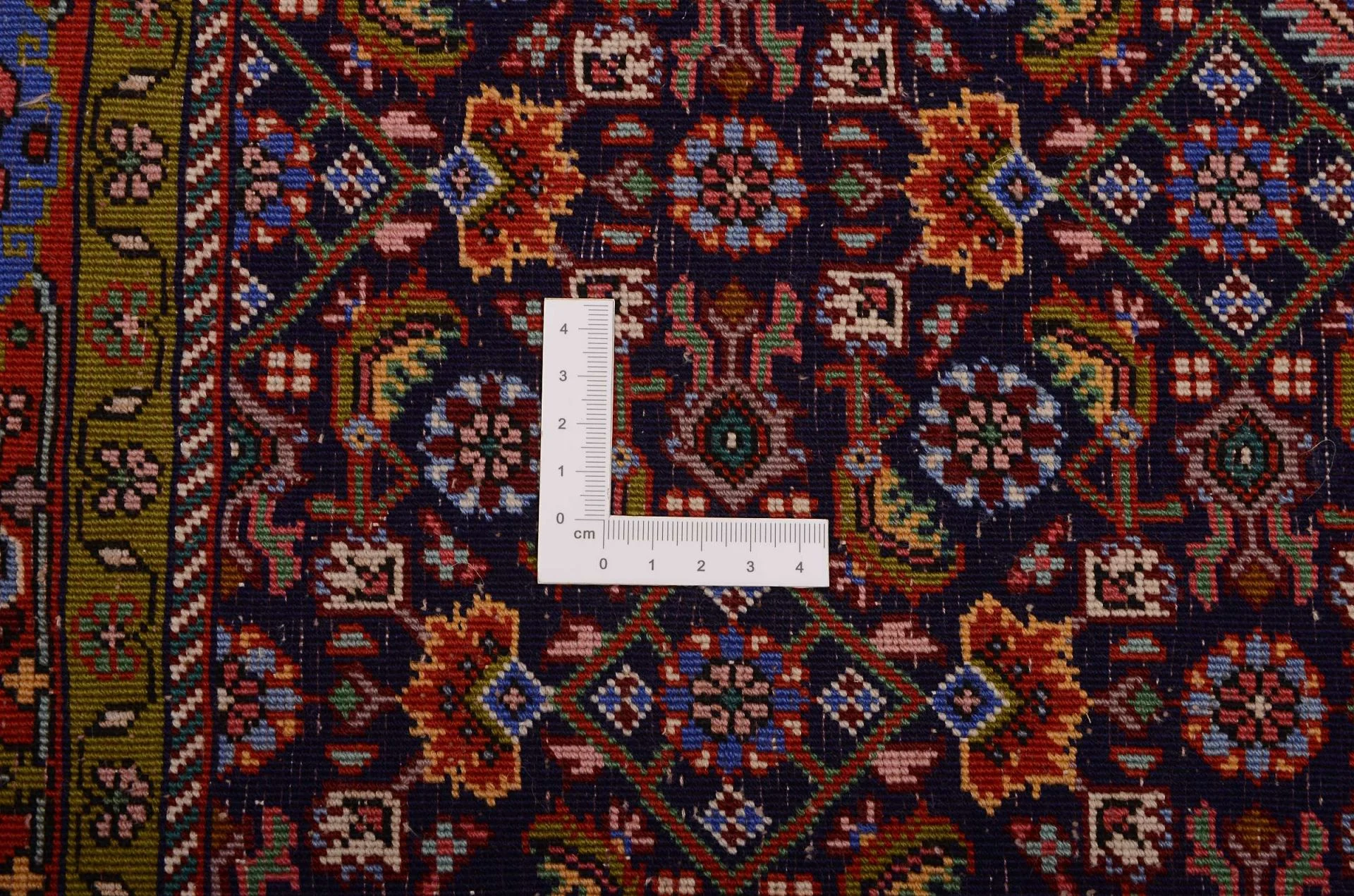 Hand-Knotted Bijar Persian Rug, 114 × 177 cm, Wool - Image 3