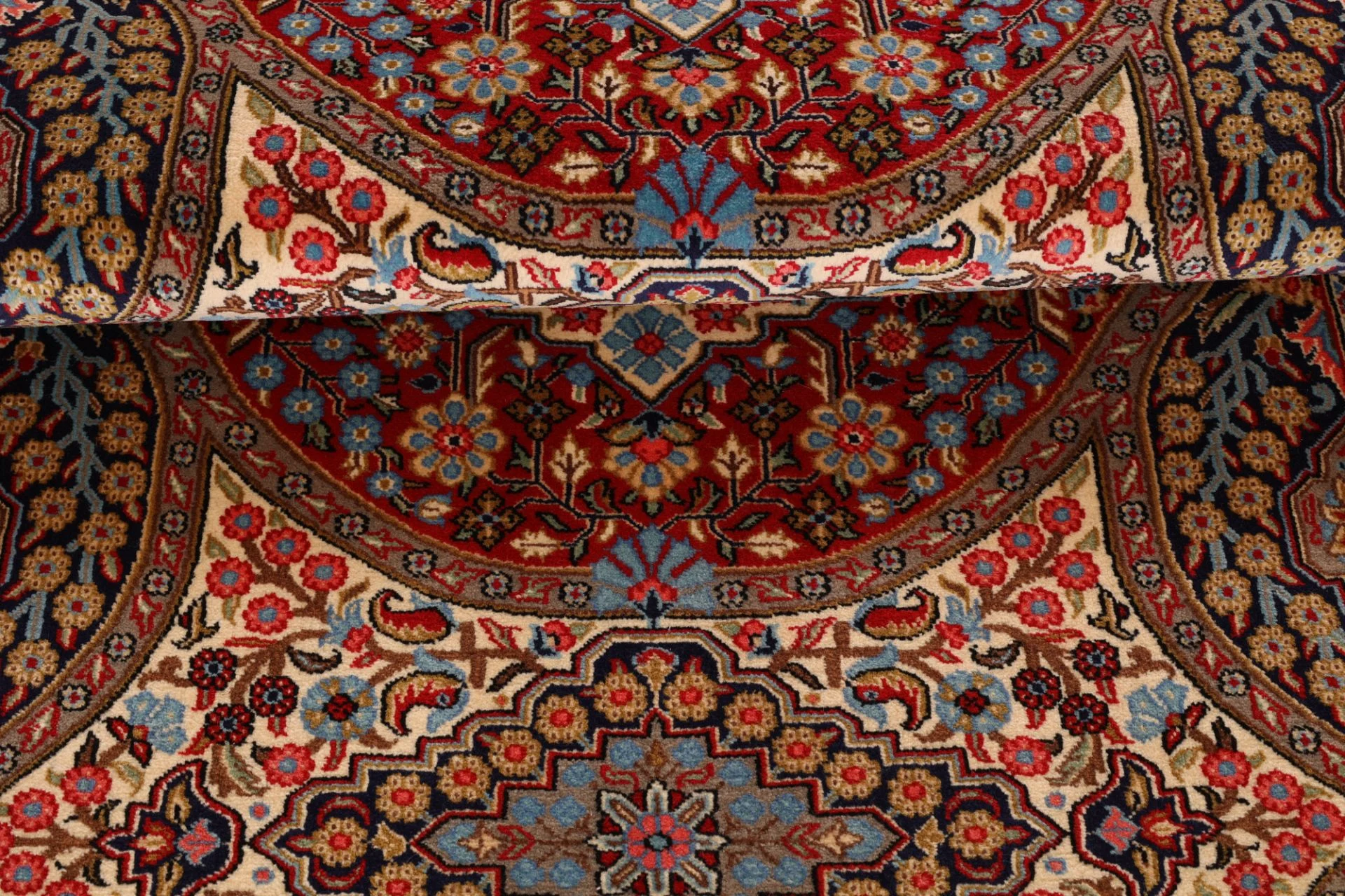 Hand-Knotted Qom Persian Rug, 138 × 200 cm, Wool - Image 8