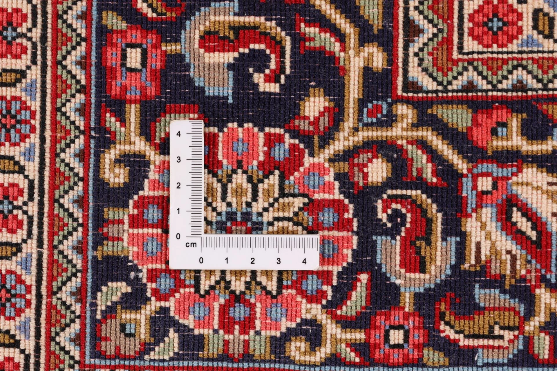 Hand-Knotted Qom Persian Rug, 138 × 200 cm, Wool - Image 9
