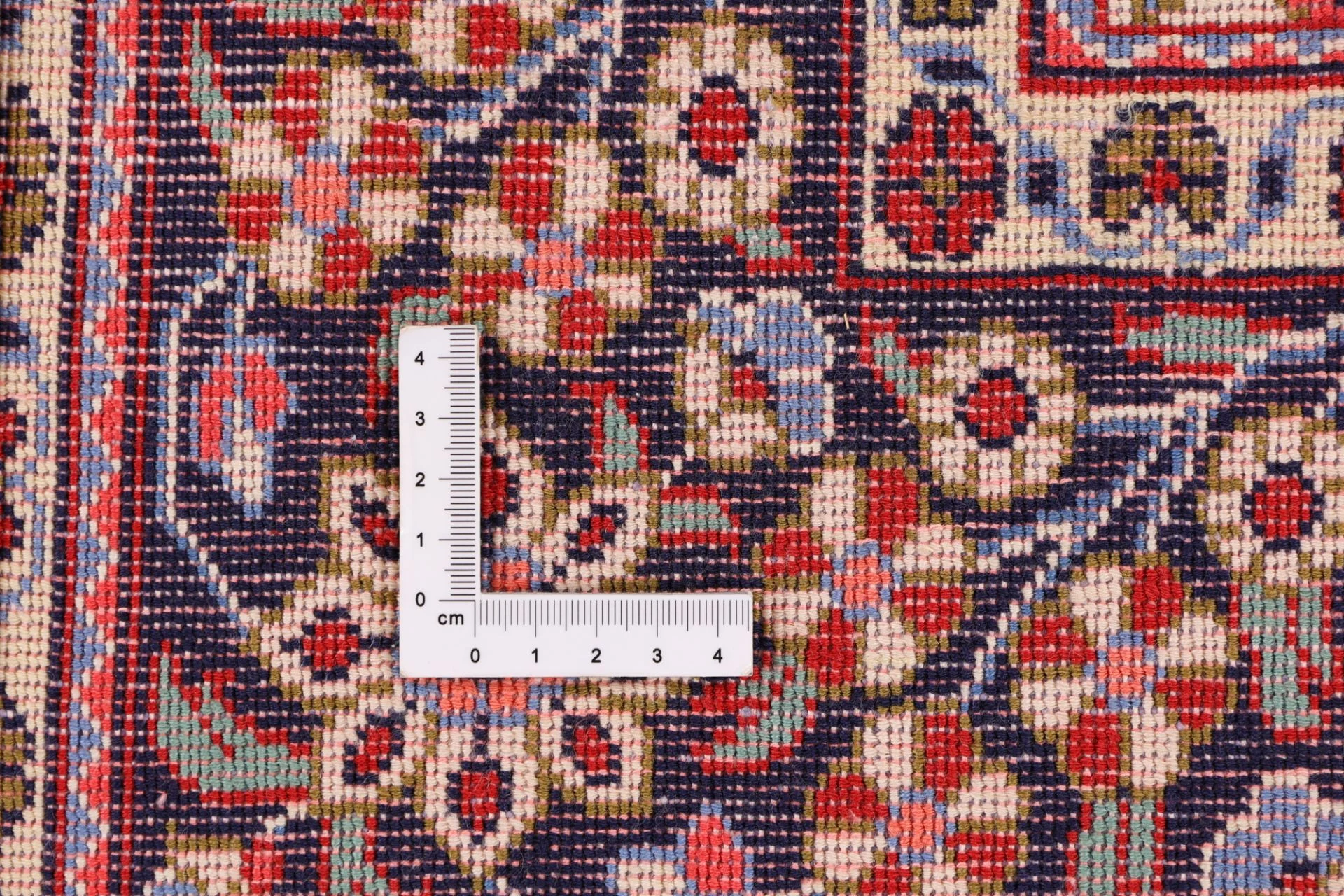 Hand-Knotted Qom Persian Rug, 131 × 199 cm, Wool - Image 9